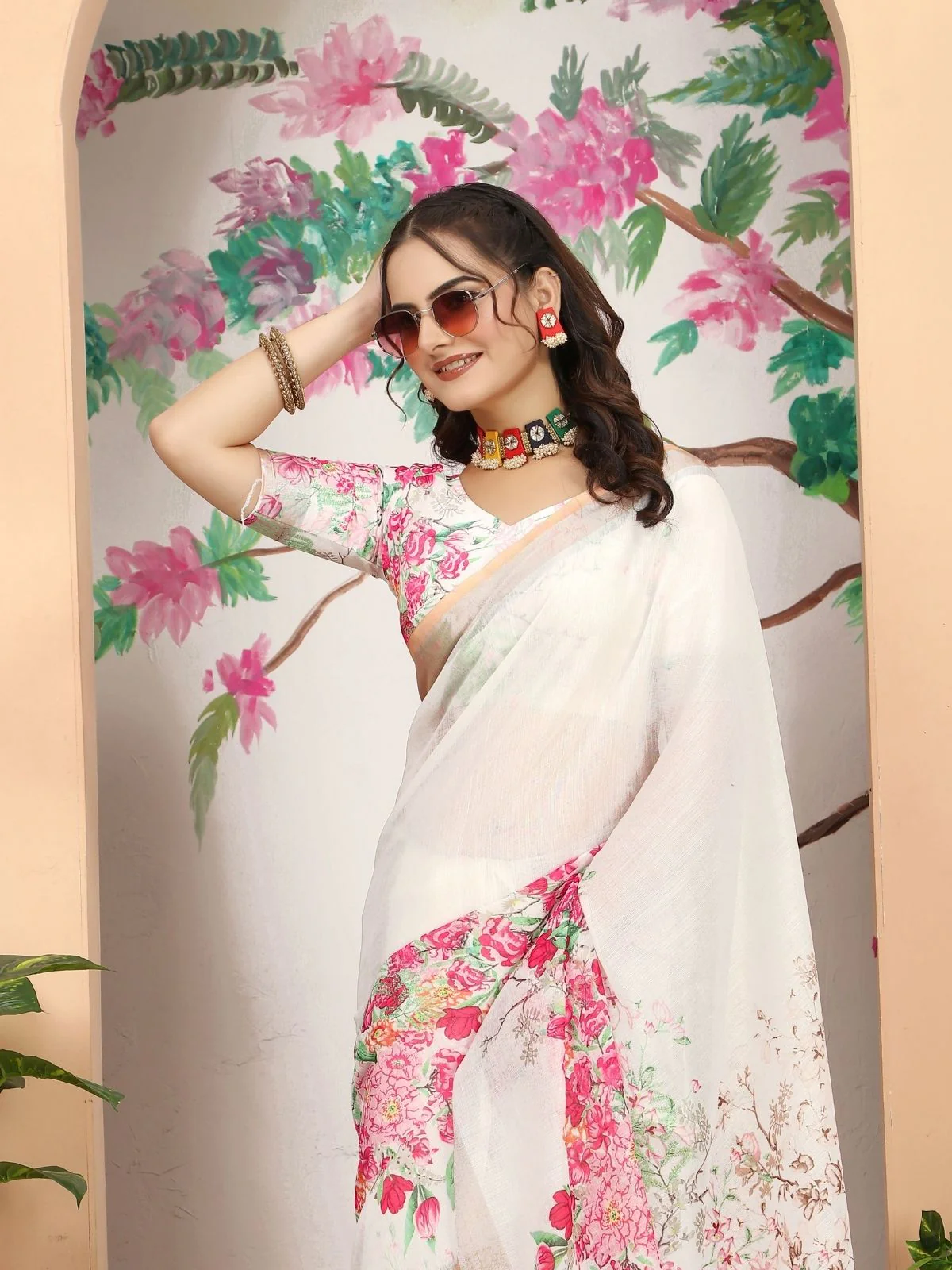 Odette Off White Cotton Linen Solid Printed Saree For Women - Image 4