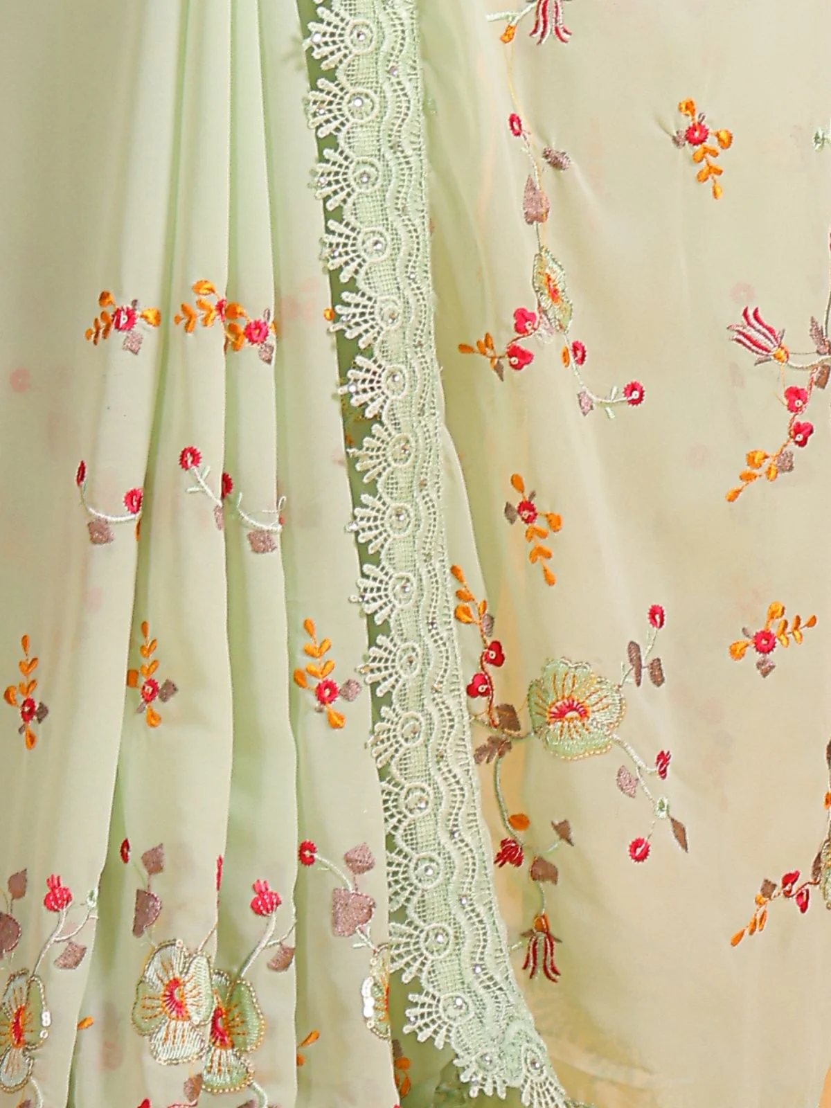 Odette Off White Georgette Embroidered Saree With Unstitched Blouse For Women - Image 5