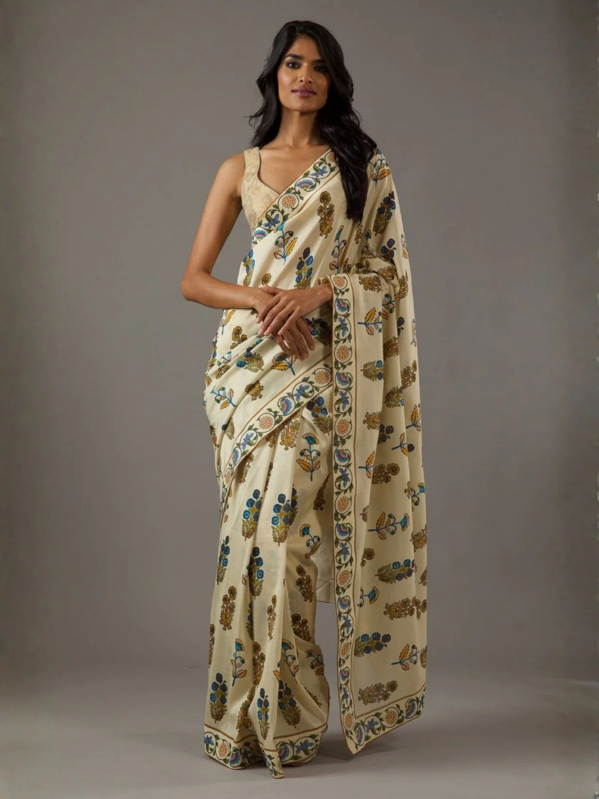 Odette Off White Georgette Floral Print Saree For Women