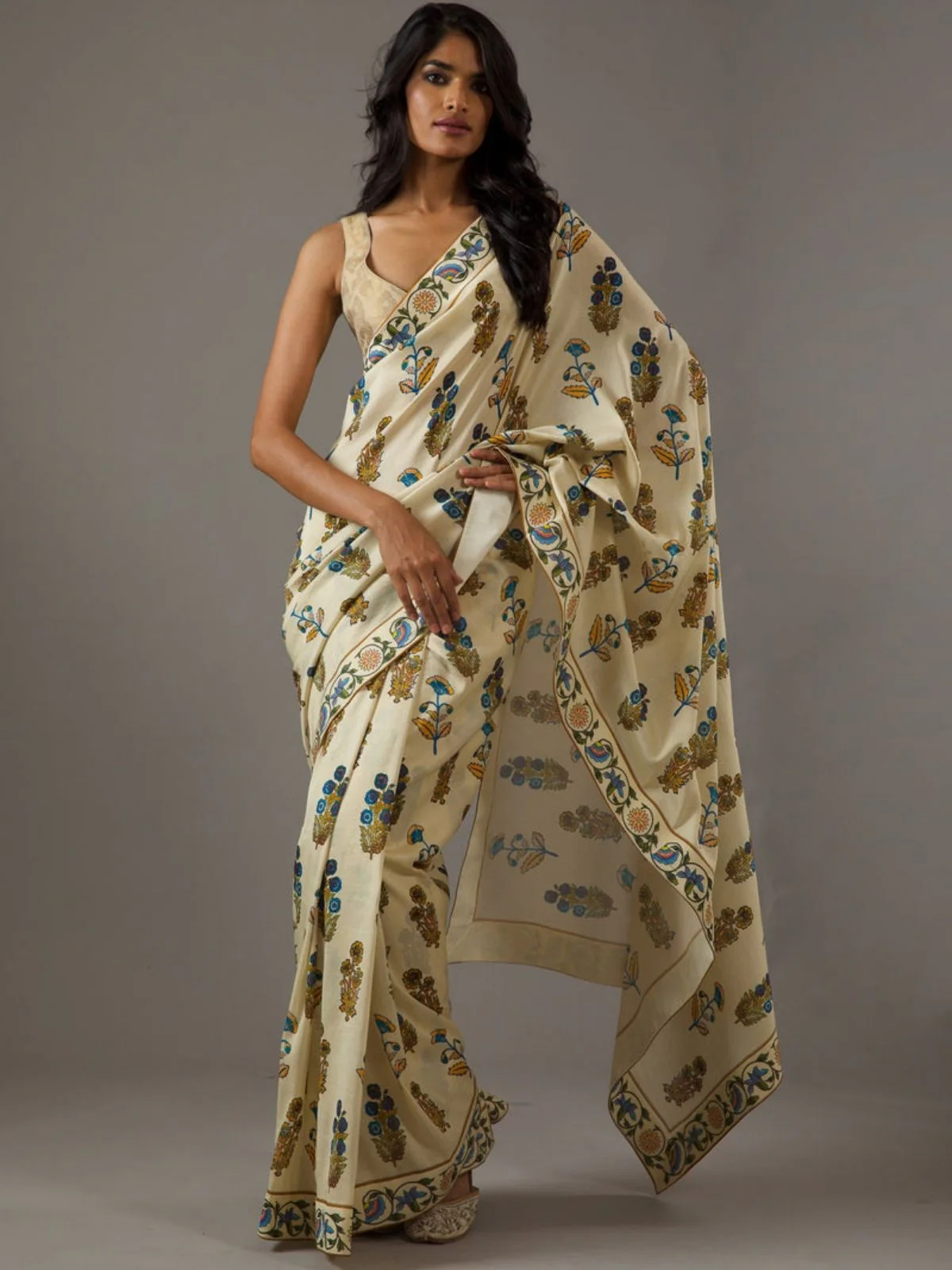 Odette Off White Georgette Floral Print Saree For Women - Image 2