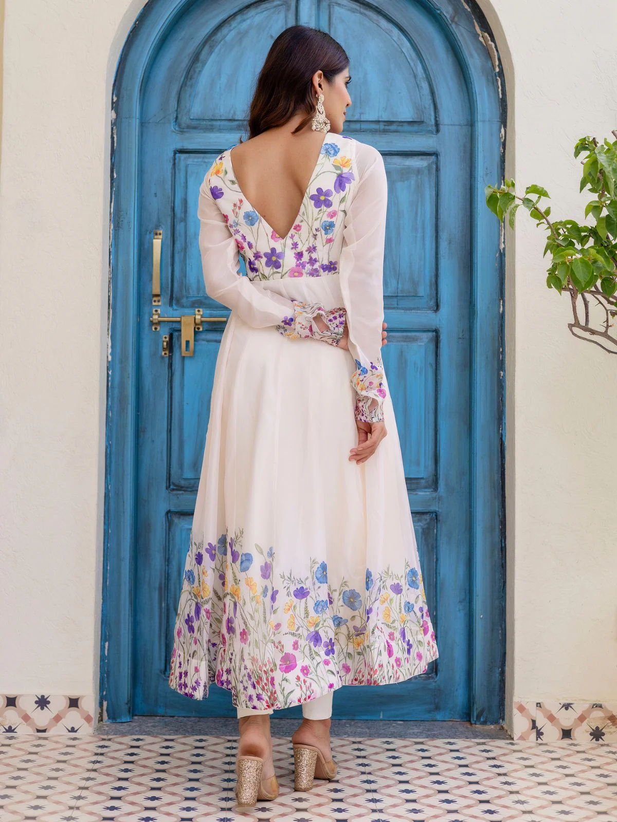 Odette Off White Georgette Solid Stitched Anarkali Kurta Set For Women - Image 4