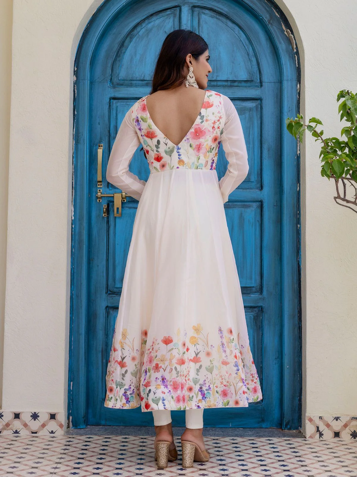 Odette Off White Georgette Solid Stitched Anarkali Kurta Set For Women - Image 5