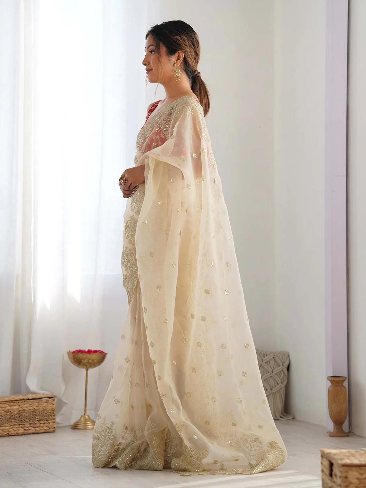 Odette Off White Organza Embroidered Saree For Women - Image 2