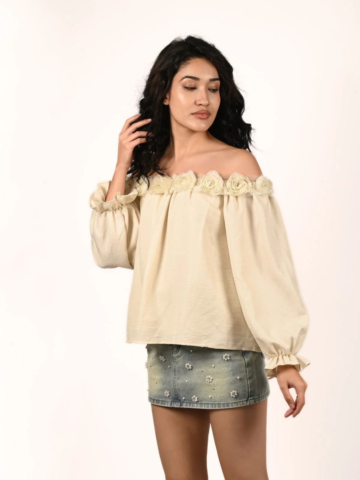 Odette Off White Polyester Gathered Top For Women - Image 3