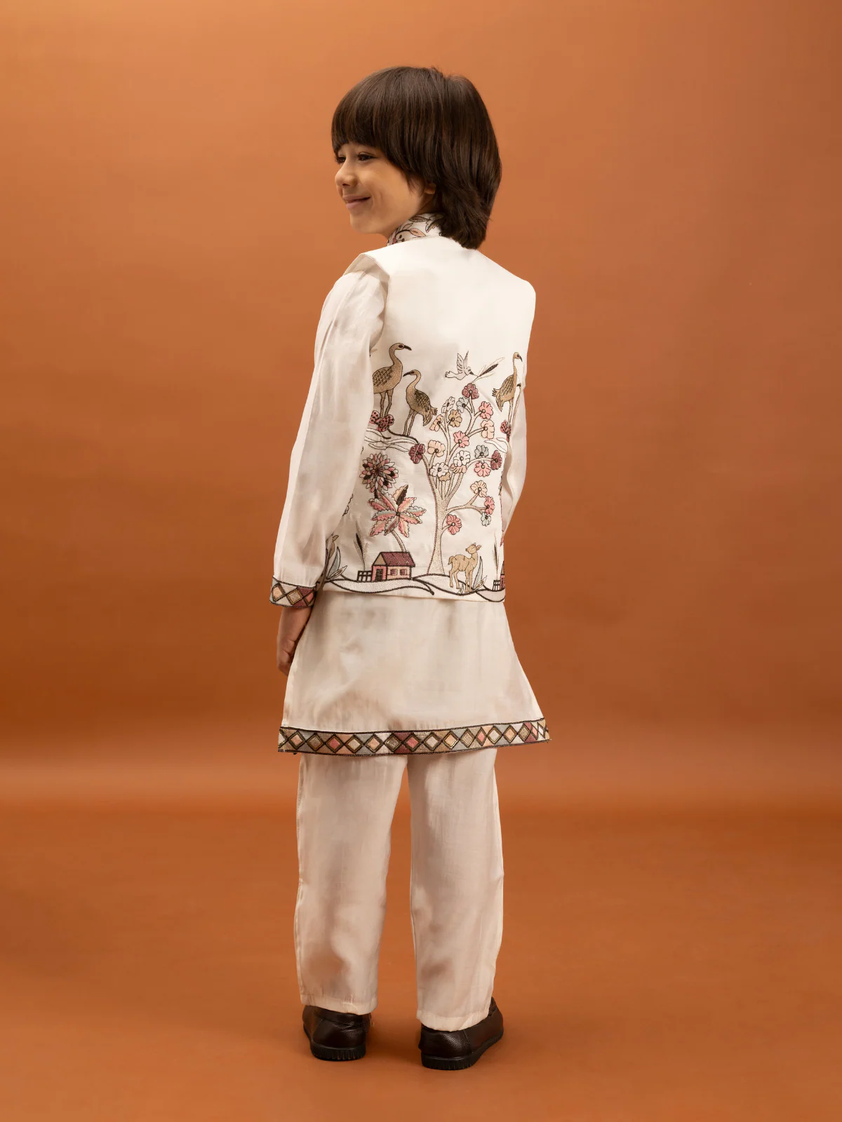 Odette Off White Viscose Silk Embroidered Stitched Kurta Set For Kids - Image 4