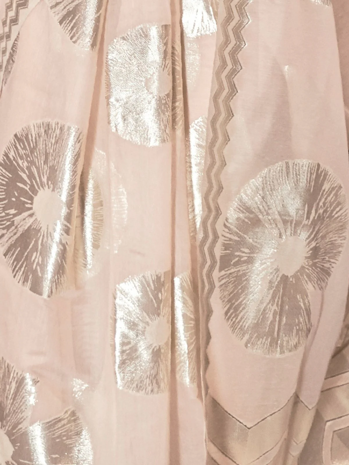 Odette Off White Woven Design Silk Blend Saree With Unstitched Blouse For Women - Image 3
