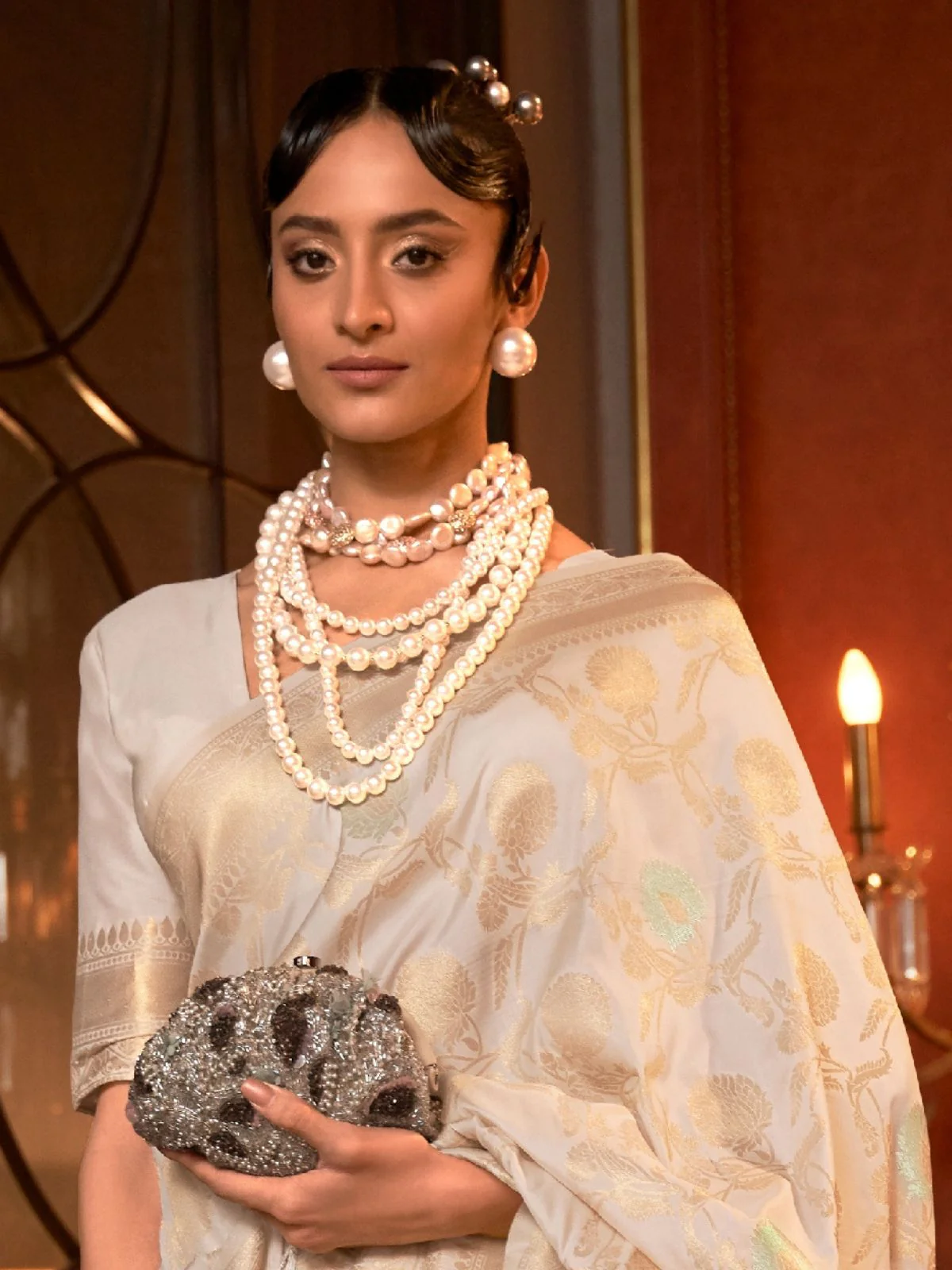 Odette Off White Woven Design Silk Blend Saree With Unstitched Blouse For Women - Image 3