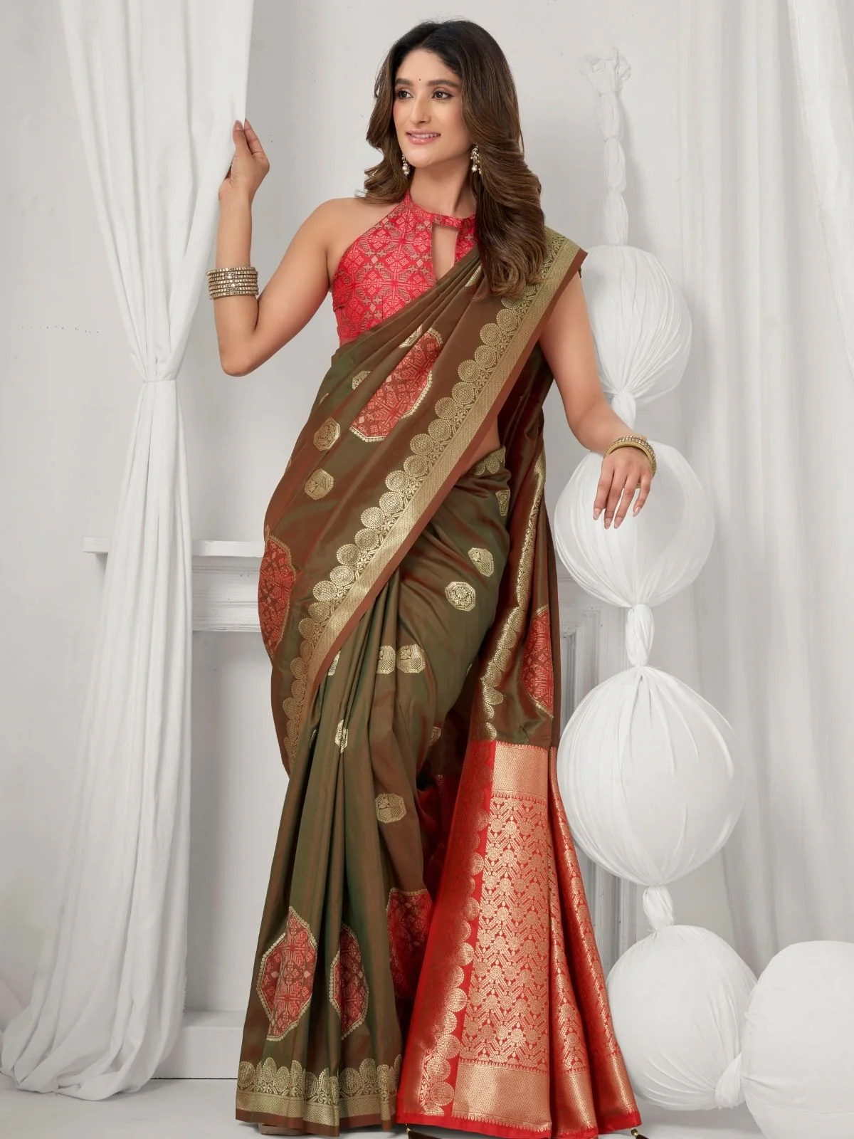 Odette Olive Brown and Red Silk Blend Woven Saree For Women - Image 3