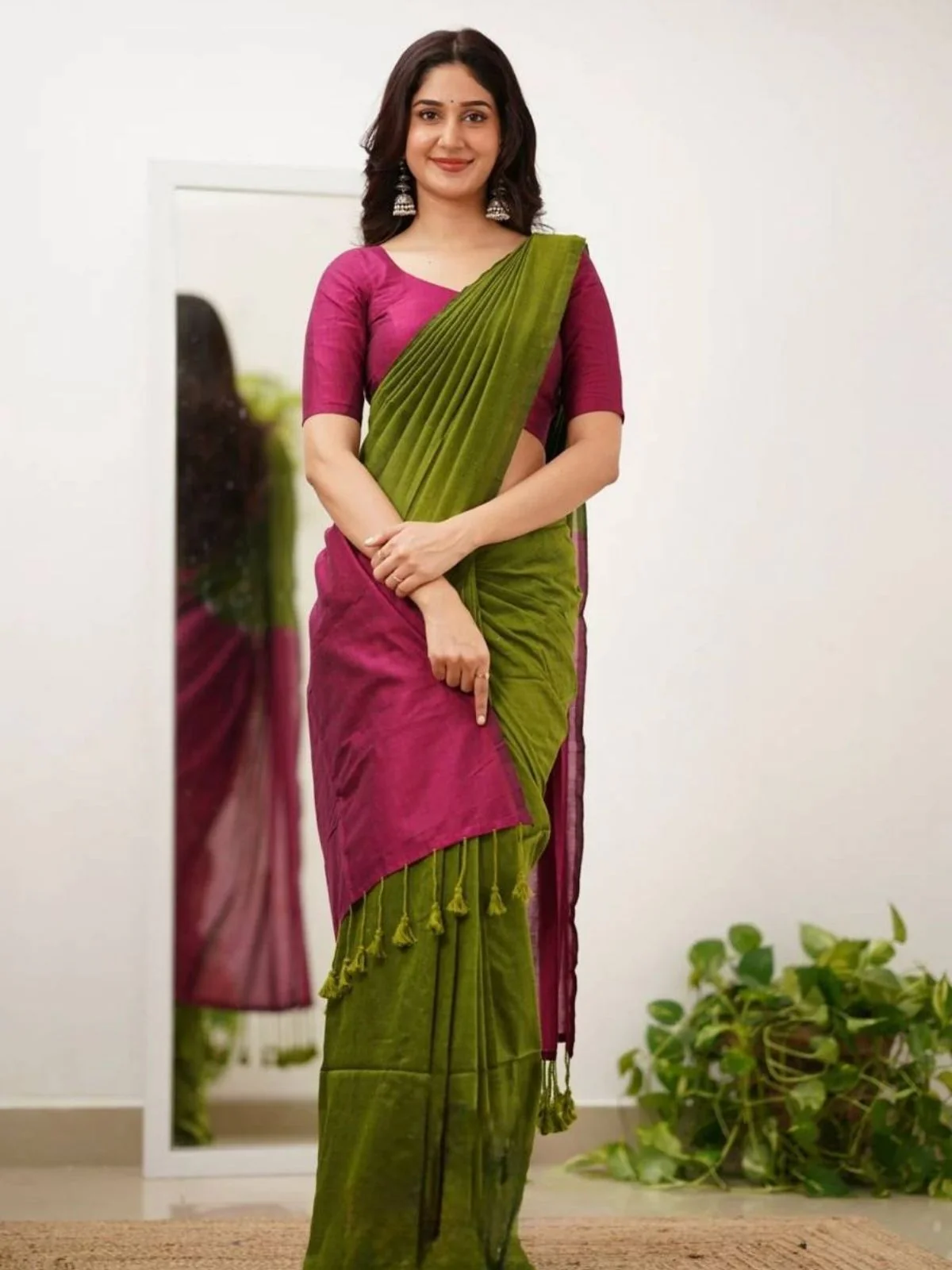Odette Olive Cotton Blend Solid Saree For Women