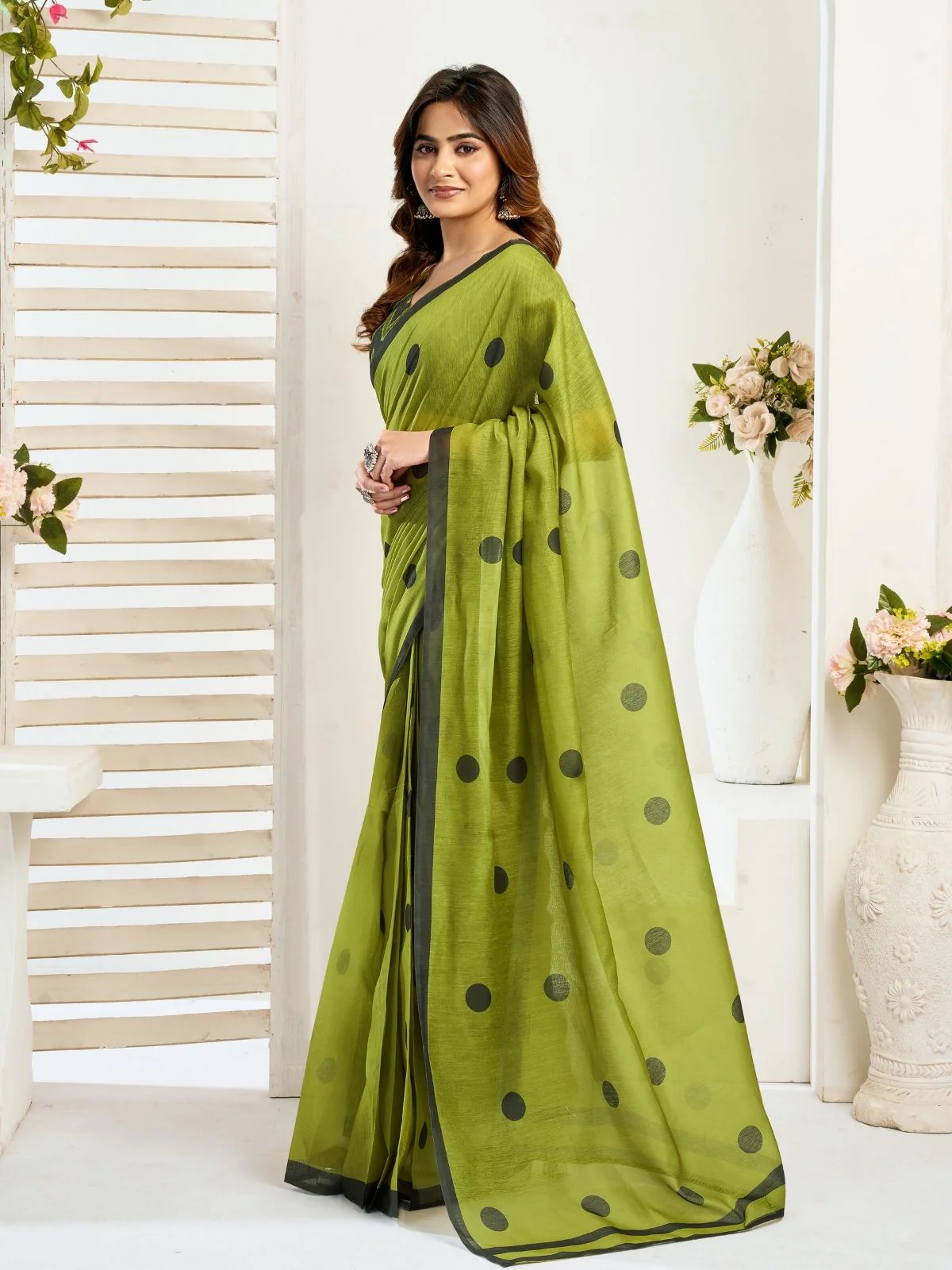 Odette Olive Cotton Linen Zari Work Saree For Women - Image 2