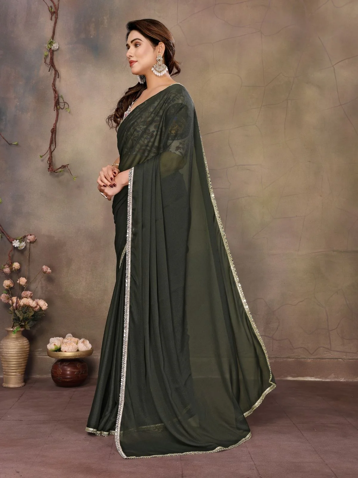 Odette Olive Green Georgette Solid Saree For Women - Image 2