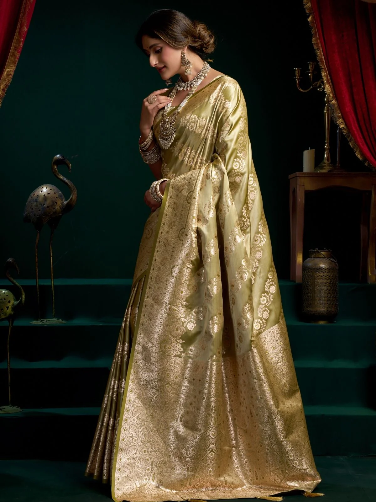 Odette Olive Green Silk Blend Woven Saree For Women - Image 2