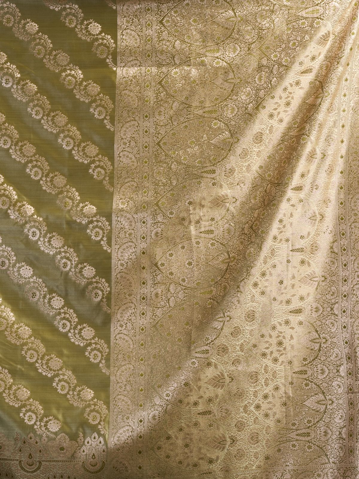 Odette Olive Green Silk Blend Woven Saree For Women - Image 5
