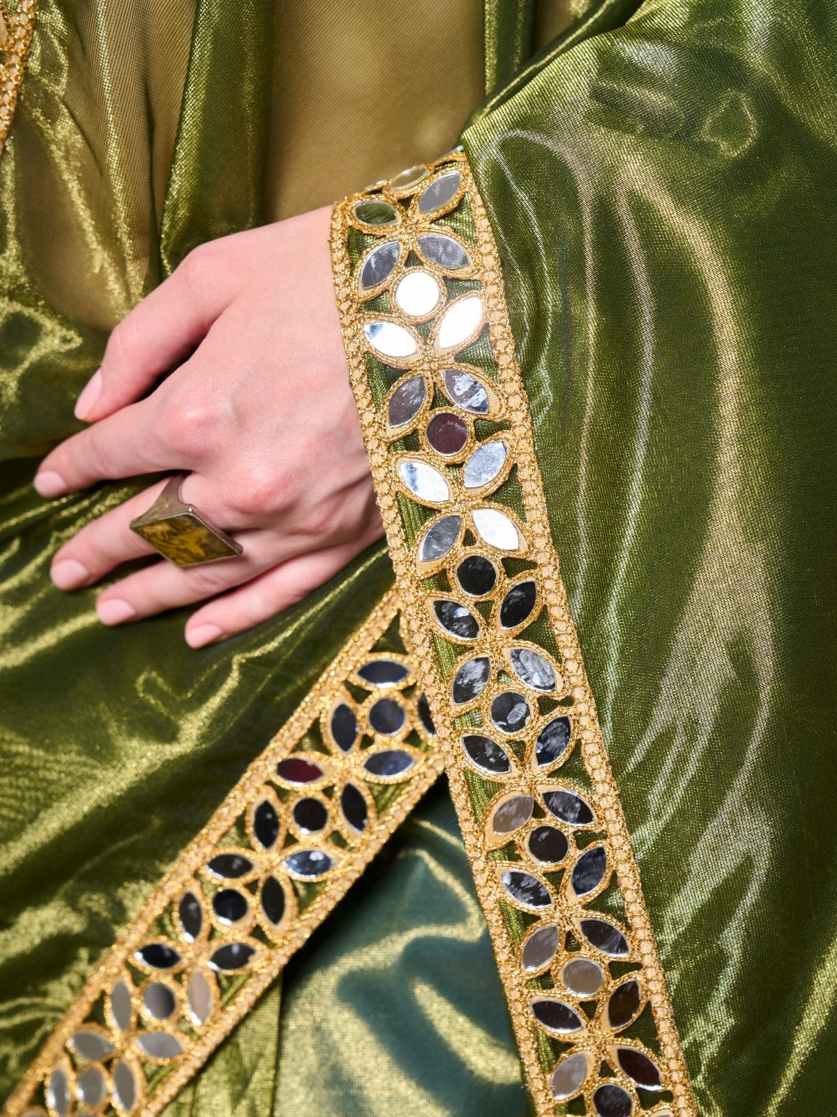 Odette Olive Net Solid Saree With Unstitched Blouse For Women - Image 6