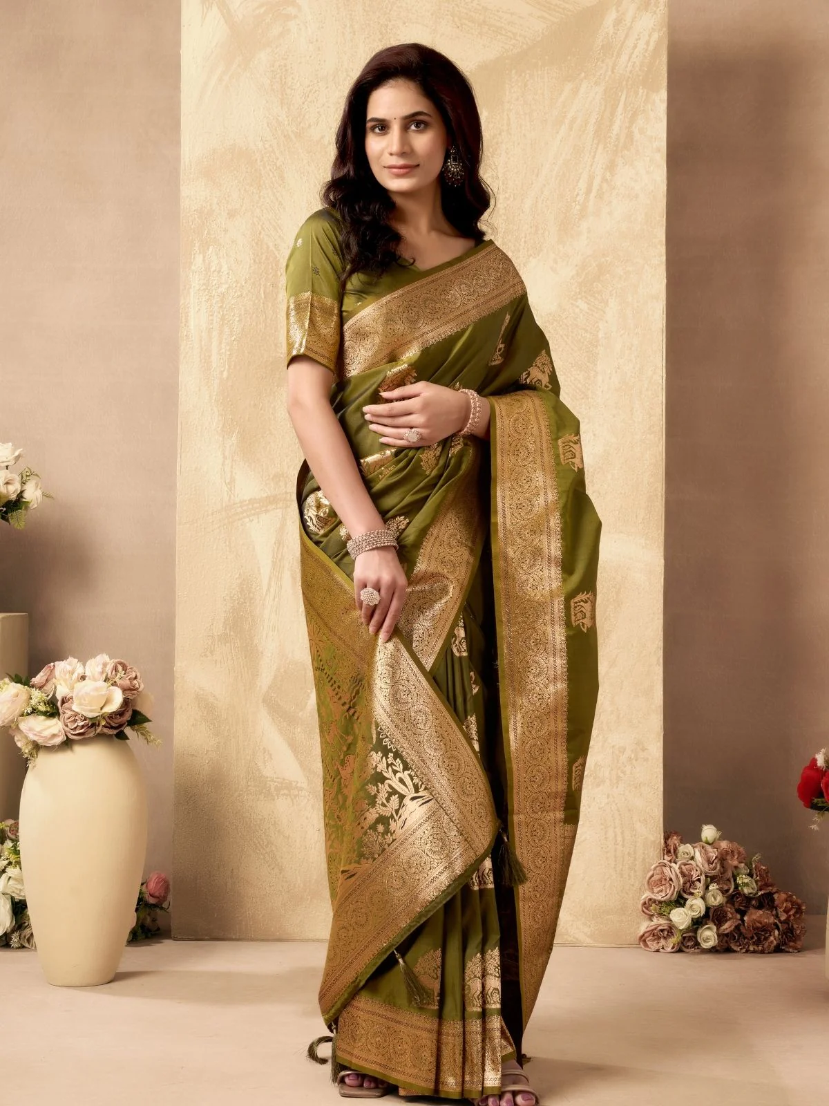 Odette Olive Silk Blend Woven Saree For Women - Image 3
