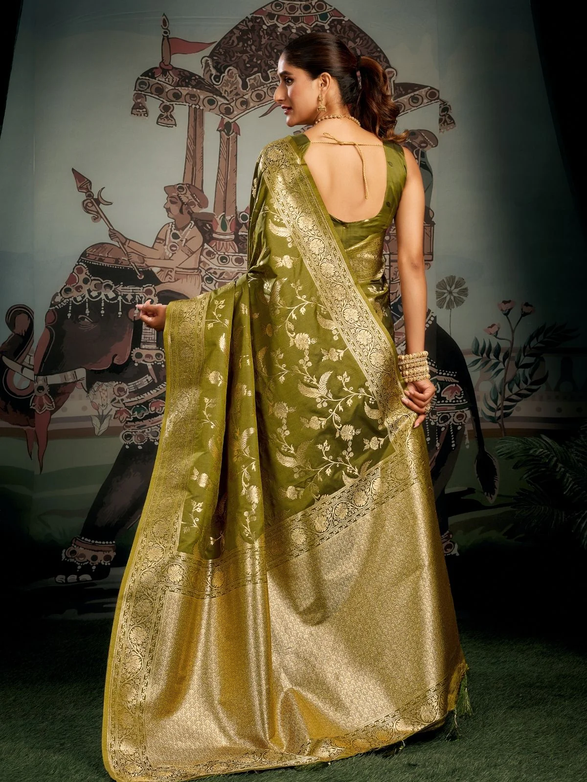 Odette Olive Silk Blend Woven Saree For Women - Image 4