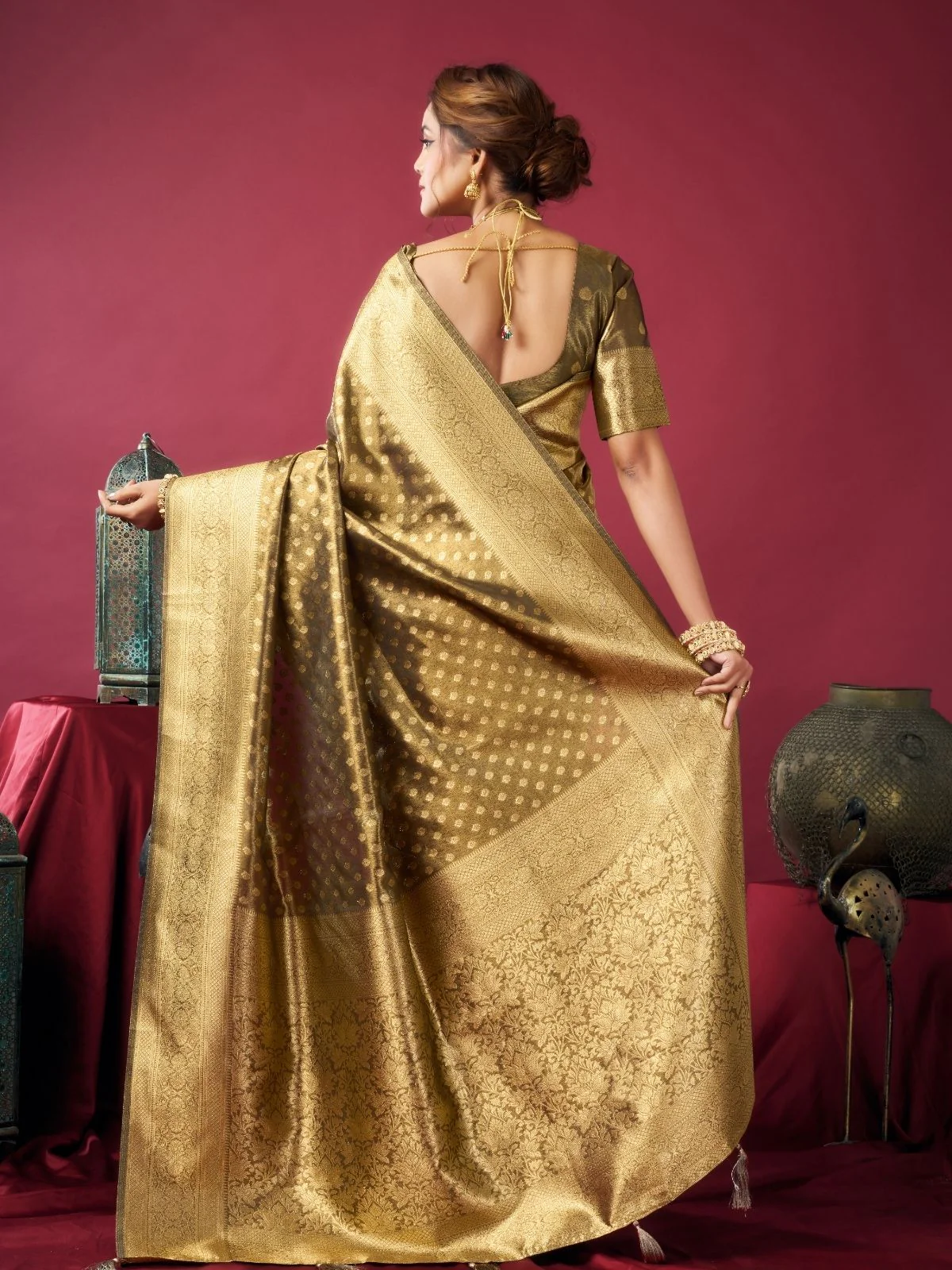 Odette Olive Silk Blend Woven Saree For Women - Image 4