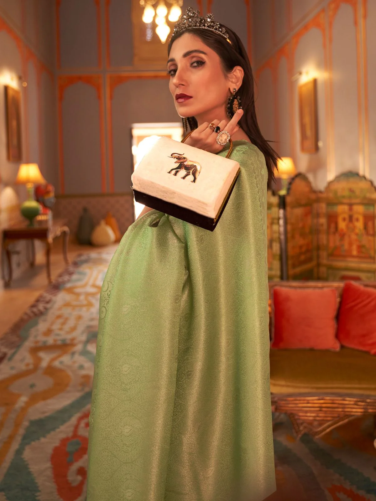 Odette Olive Woven Design Silk Blend Saree With Unstitched Blouse For Women - Image 3