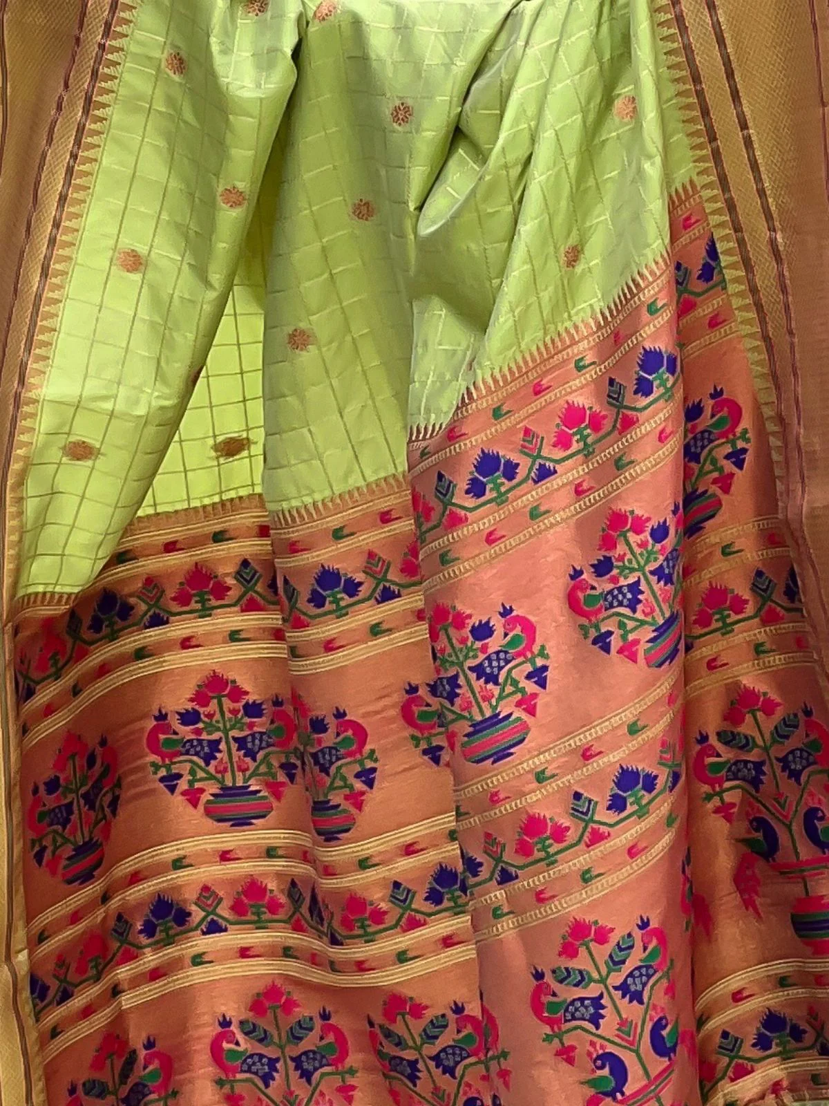 Odette Olive Woven Design Silk Blend Saree With Unstitched Blouse For Women - Image 5