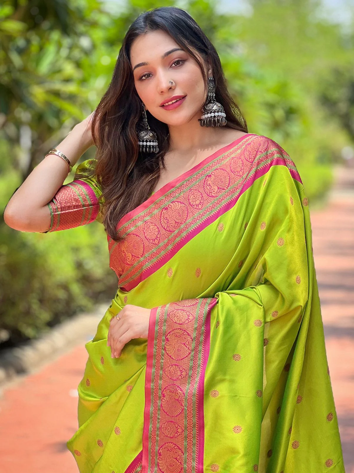 Odette Olive Woven Design Silk Blend Saree With Unstitched Blouse For Women - Image 3