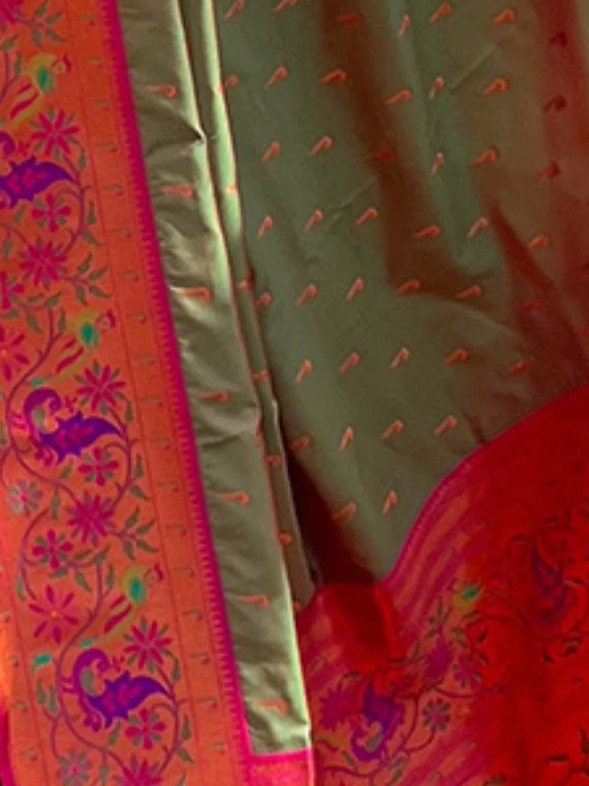 Odette Olive Woven Design Silk Blend Saree With Unstitched Blouse For Women - Image 4
