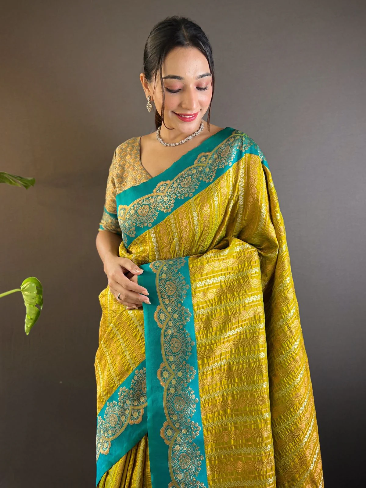 Odette Olive Woven Design Soft Silk Saree With Unstitched Blouse For Women - Image 3