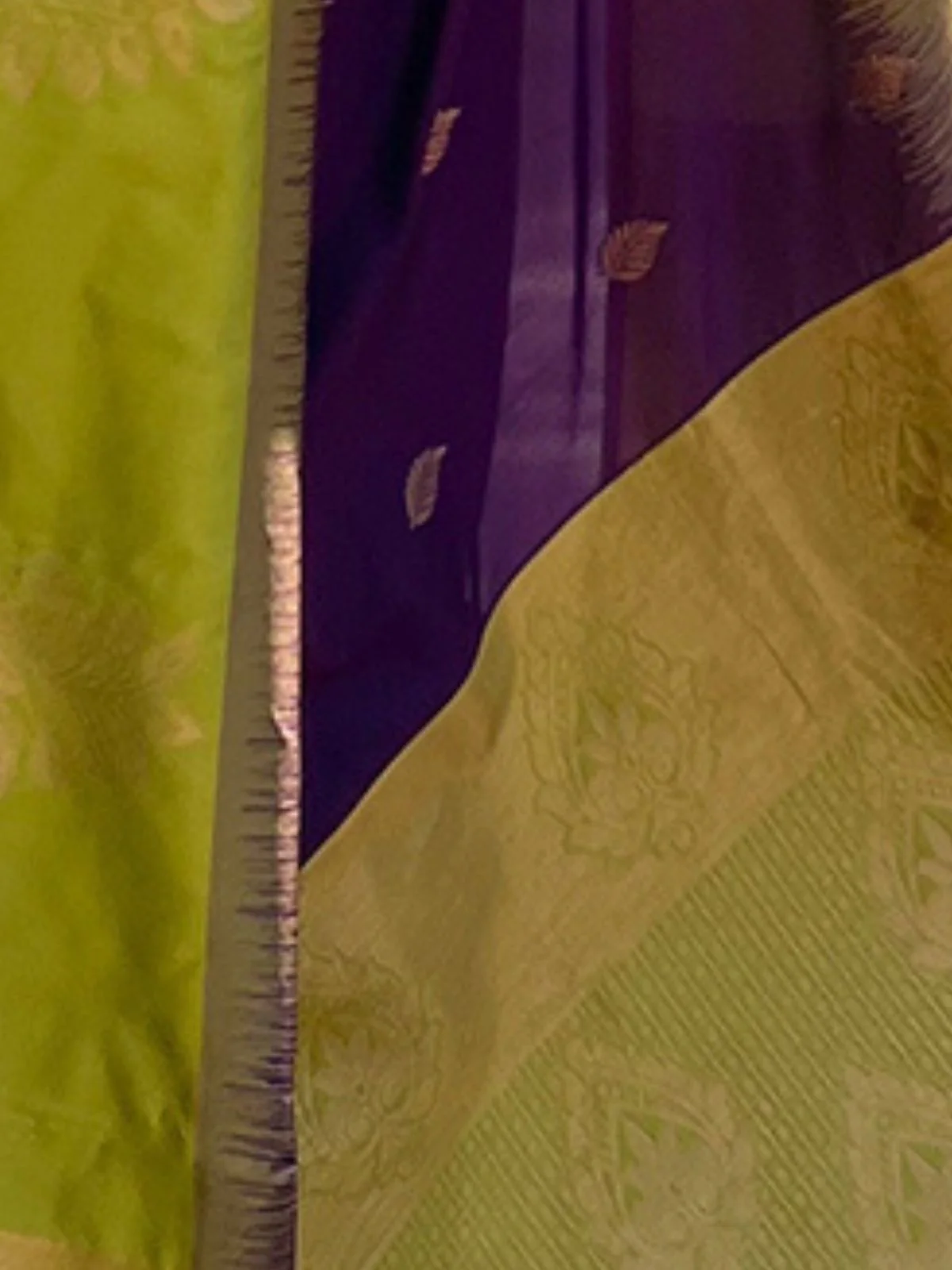 Odette Olive Woven Design Soft Silk Saree With Unstitched Blouse For Women - Image 4