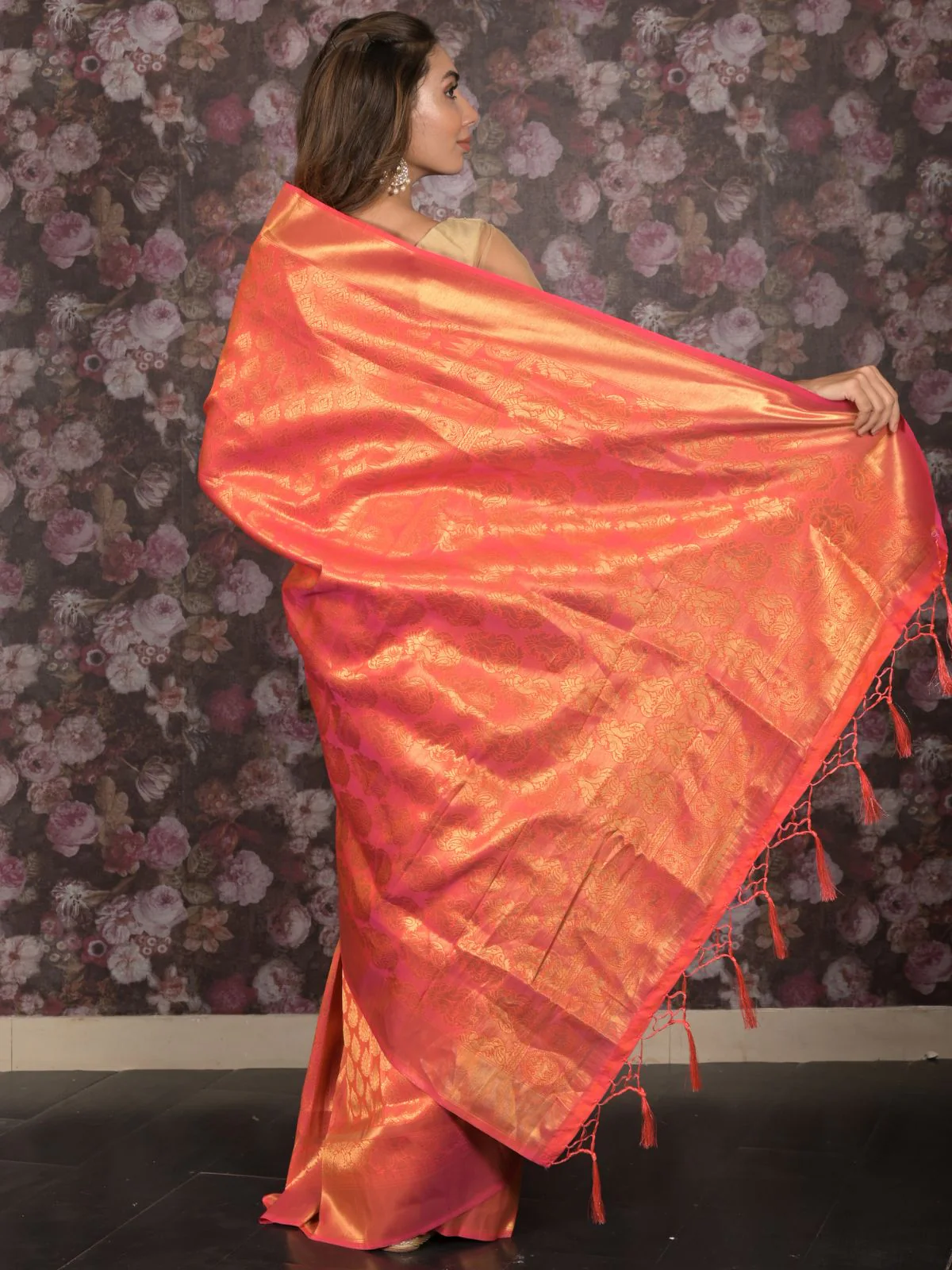 Odette Orange and Pink Double Shaded Woven Saree with Unstitched Blouse for Women - Image 4
