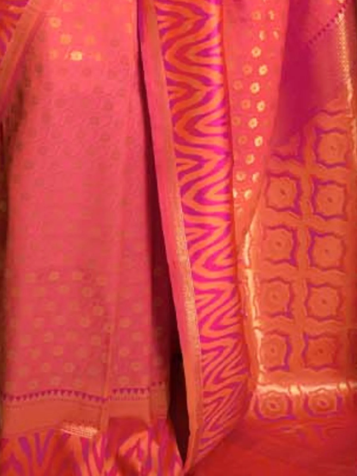 Odette Orange And Pink Woven Design Silk Blend Saree With Unstitched Blouse For Women - Image 3