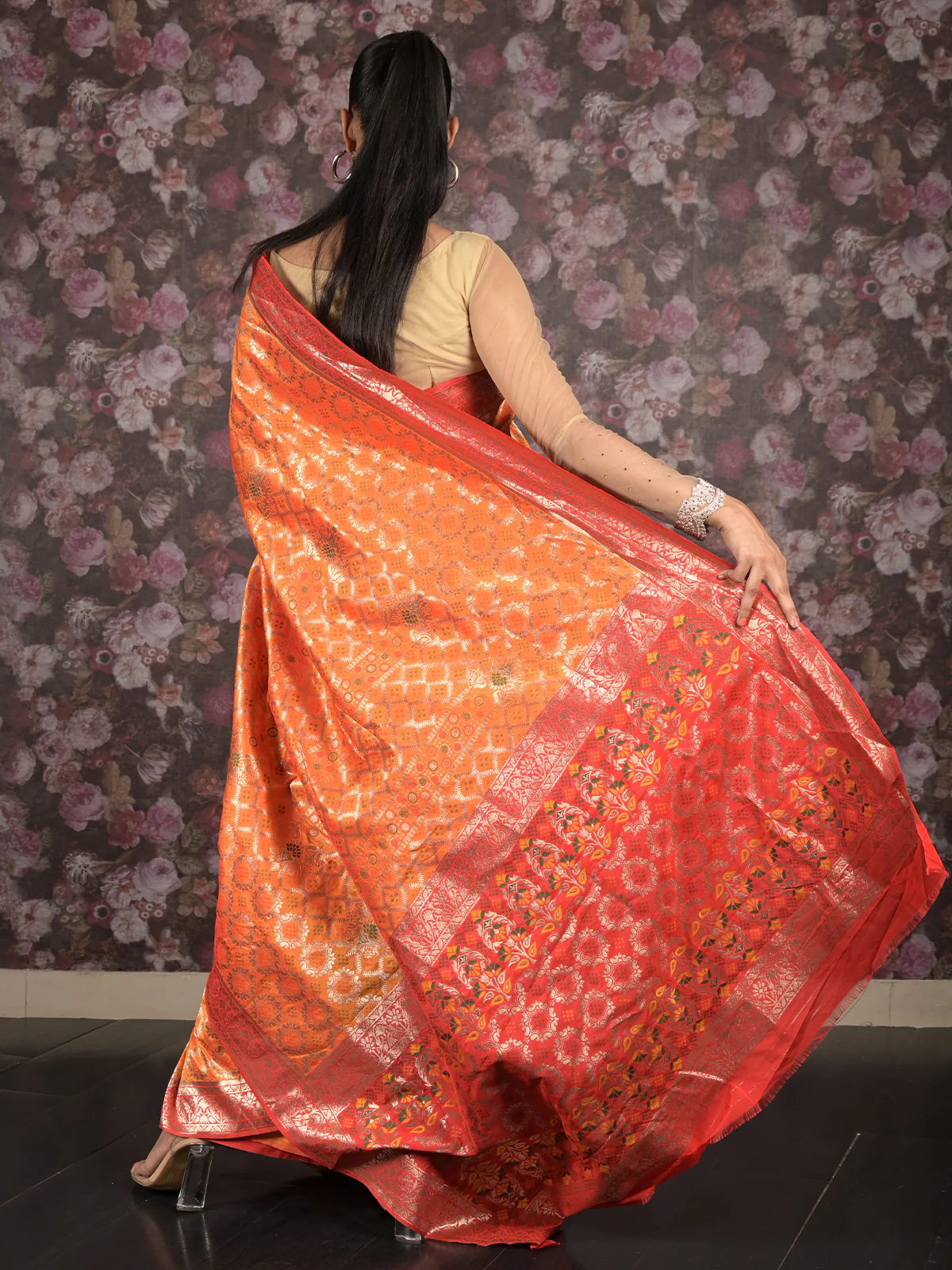 Odette Orange And Red Woven Silk Blend Saree With Unstitched Blouse For Women - Image 4