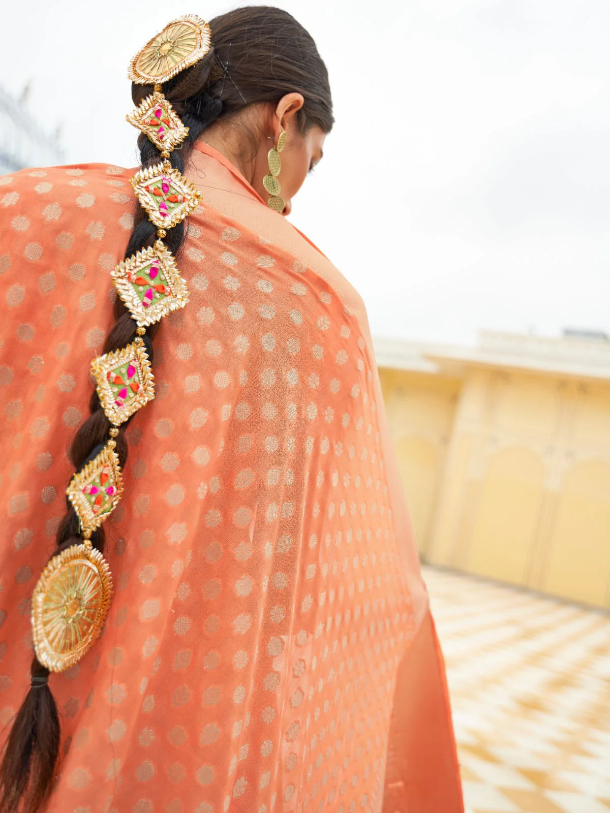 Odette Orange Woven Silk Blend Saree With Unstitched Blouse For Women - Image 3