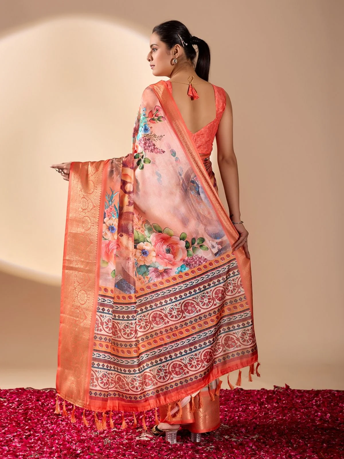 Odette Orange Silk Blend Printed Saree For Women - Image 3