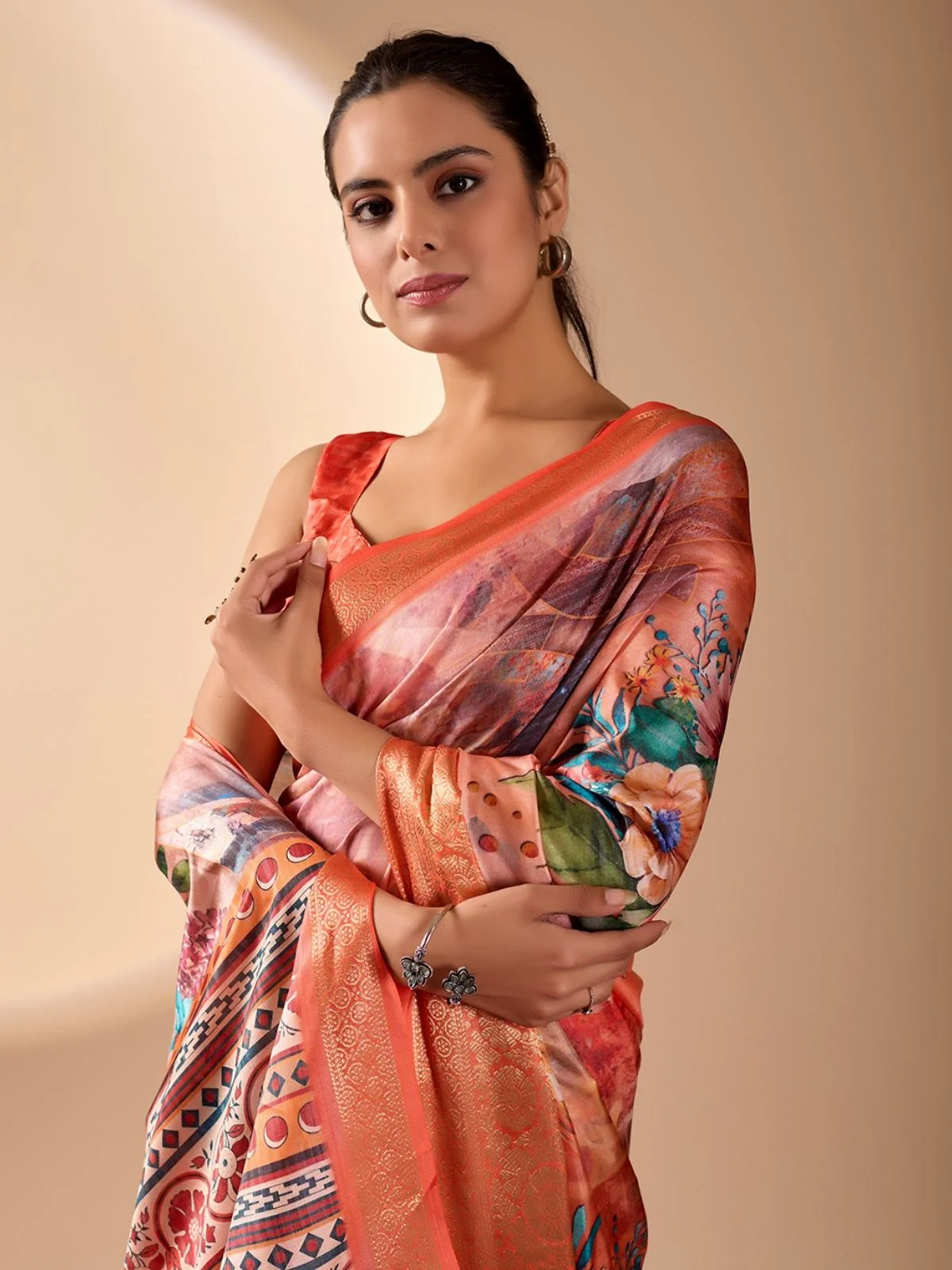 Odette Orange Silk Blend Printed Saree For Women - Image 4