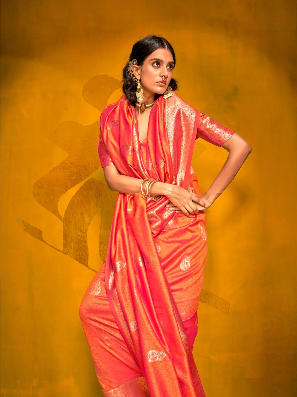Odette Orange Silk Blend Woven Saree With Unstitched Blouse For Women - Image 2