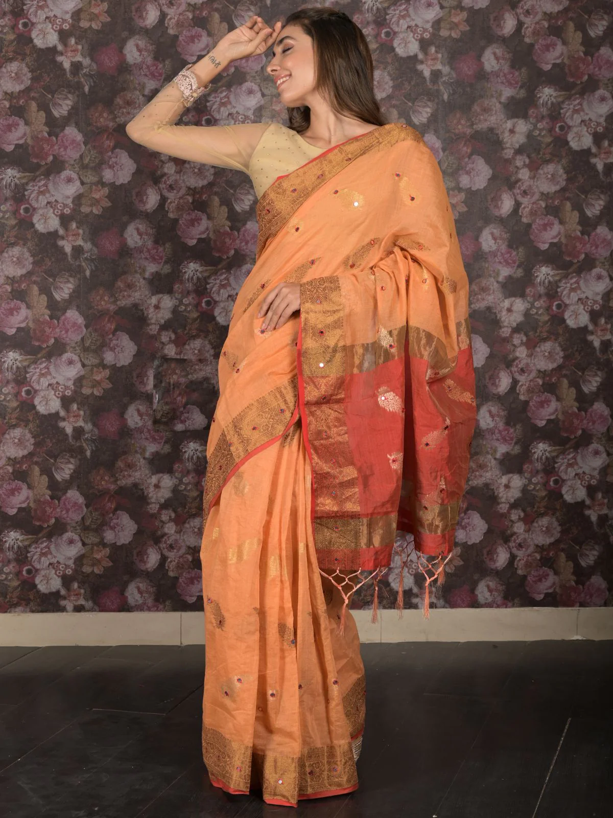 Odette Orange Woven Cotton Silk Blend Saree With Unstitched Blouse For Women - Image 2