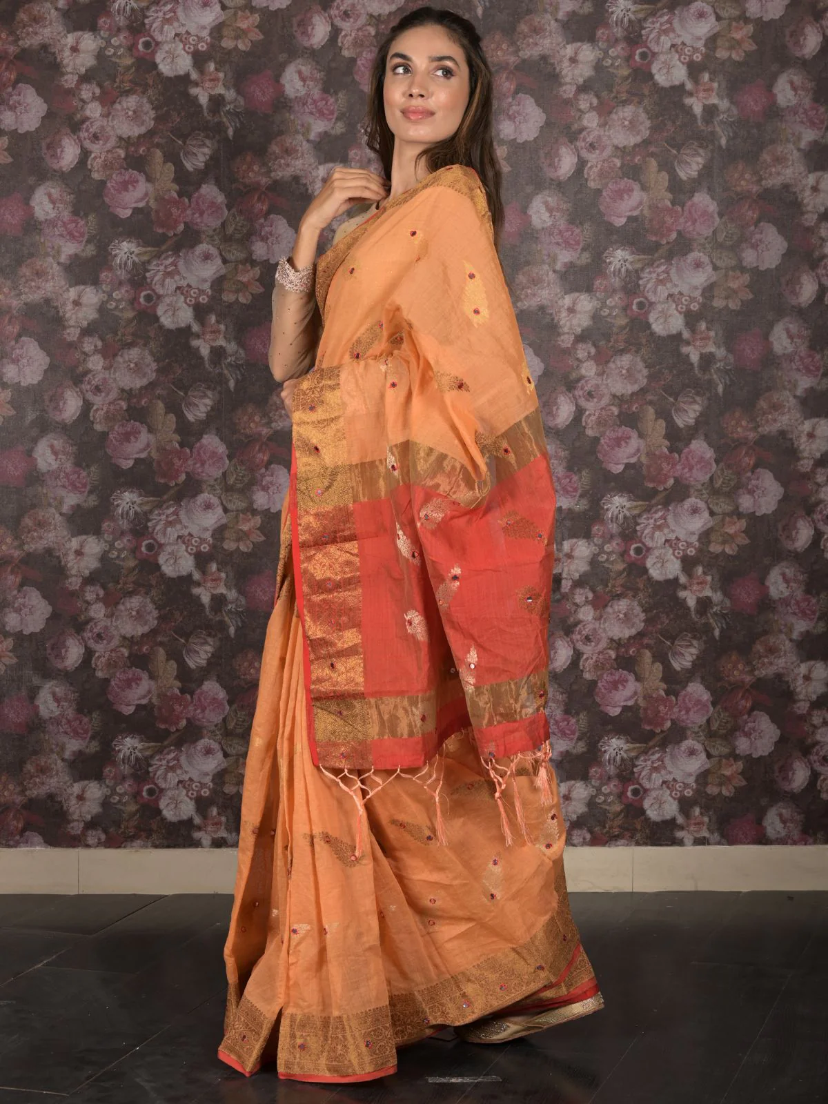 Odette Orange Woven Cotton Silk Blend Saree With Unstitched Blouse For Women - Image 3