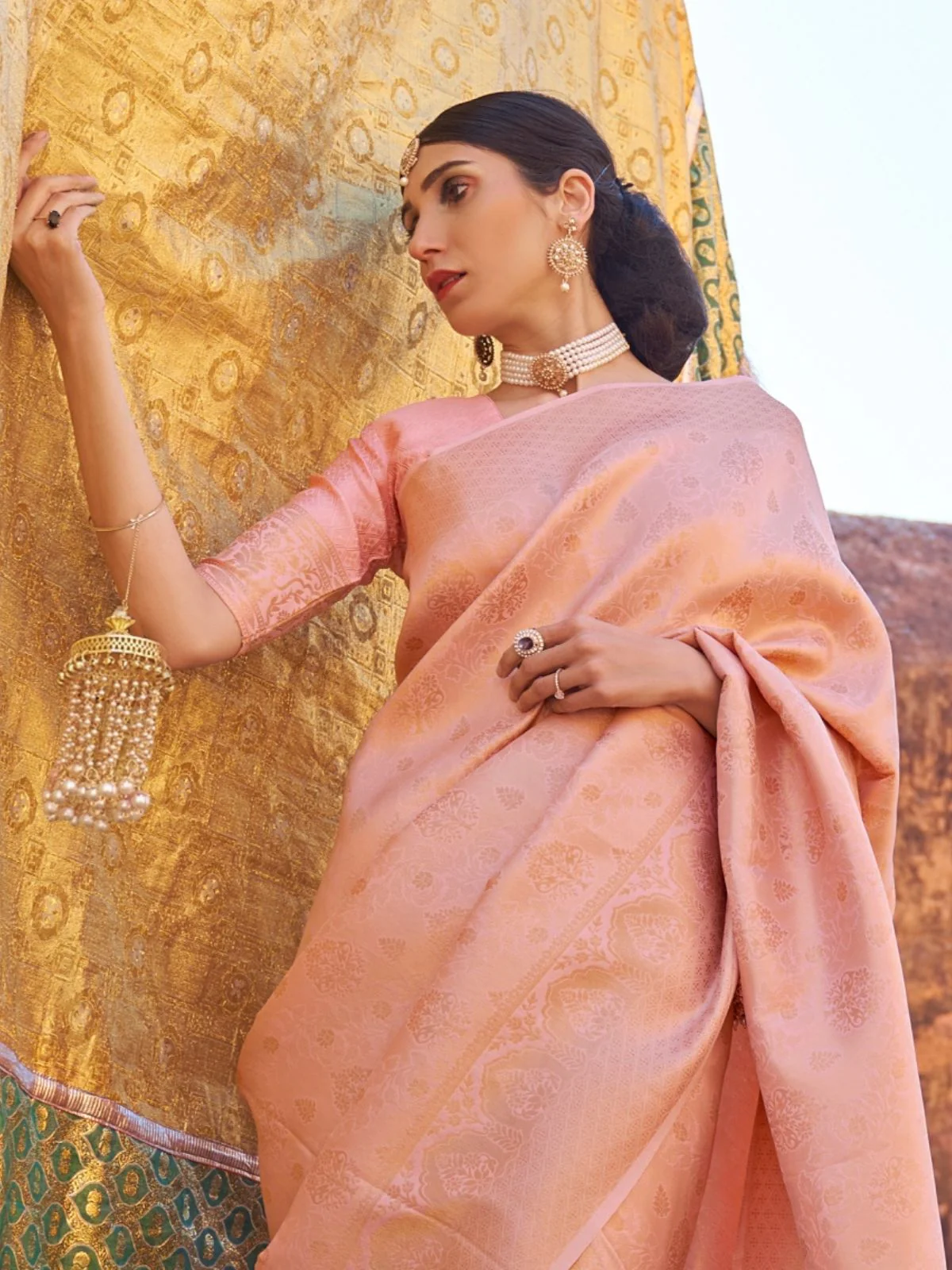 Odette Peach Woven Design Silk Blend Saree With Unstitched Blouse For Women - Image 3