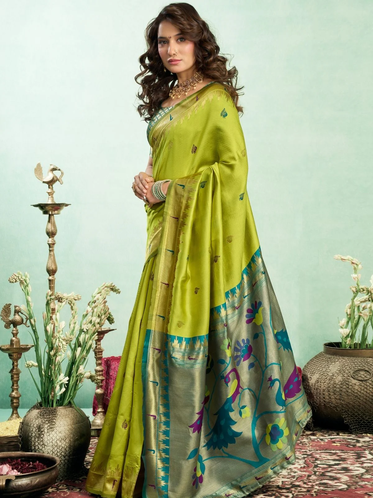 Odette Parrote Green Silk Woven Paithani Saree For Women - Image 2