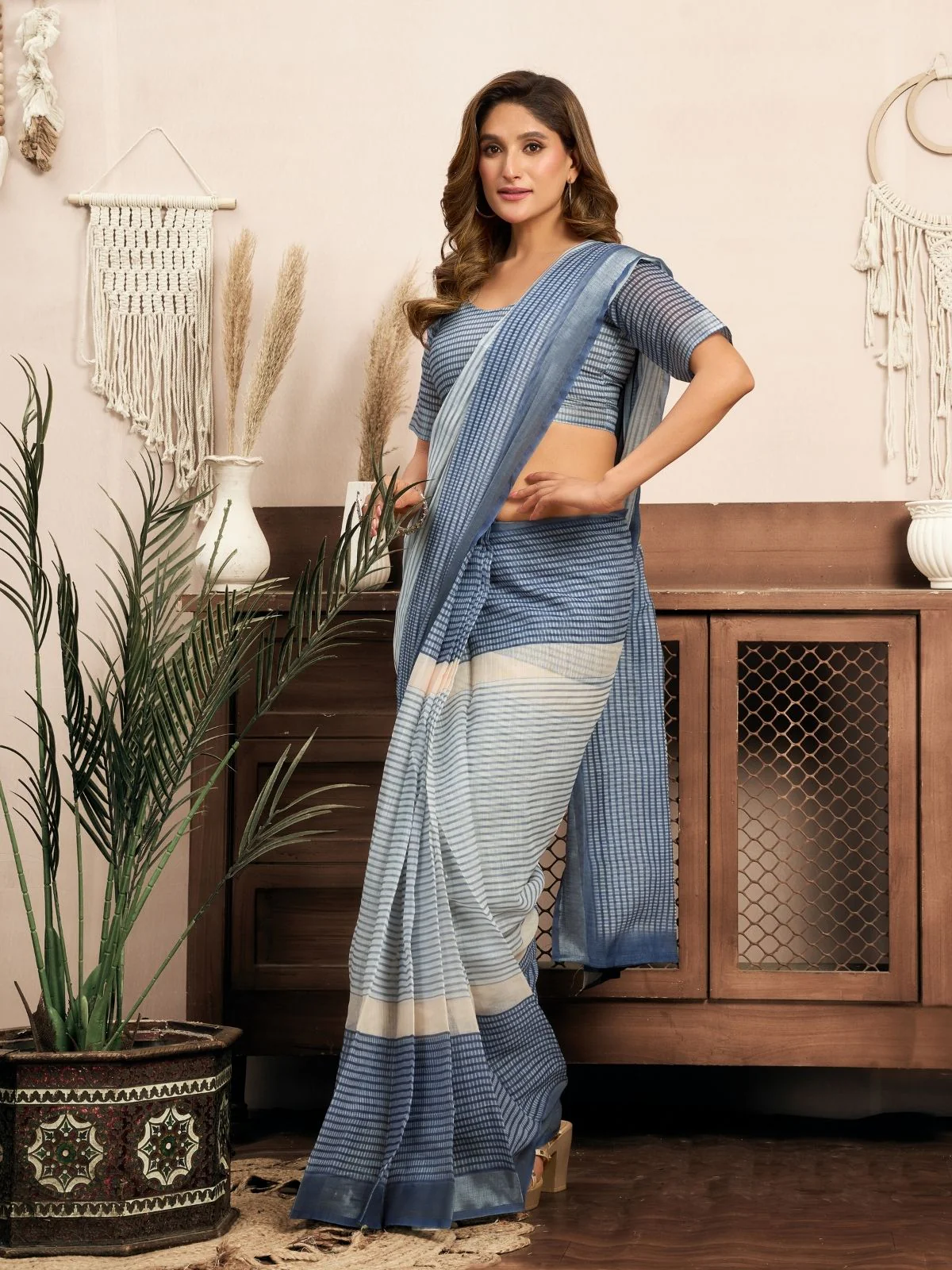 Odette Pastel Blue Cotton Linen Zari Work Saree For Women - Image 2