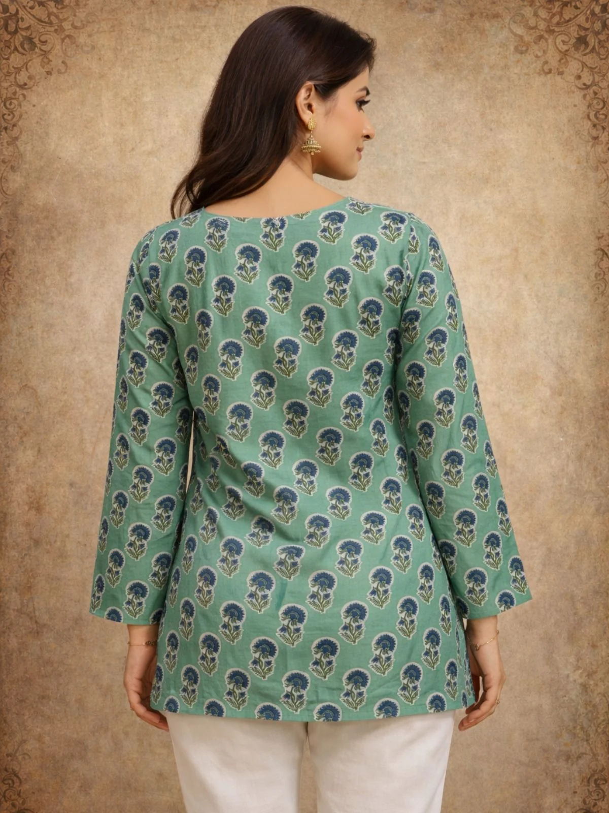 Odette Pastel Green Silk Blend Printed Solid Kurti For Women - Image 3