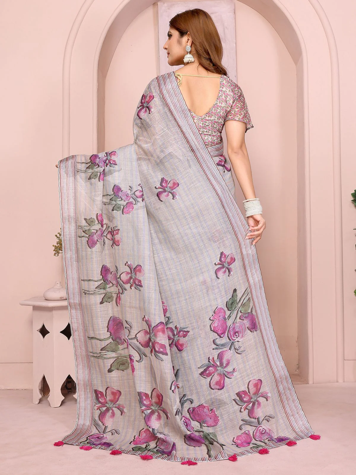 Odette Pastel Grey Cotton Linen Solid Printed Saree For Women - Image 3