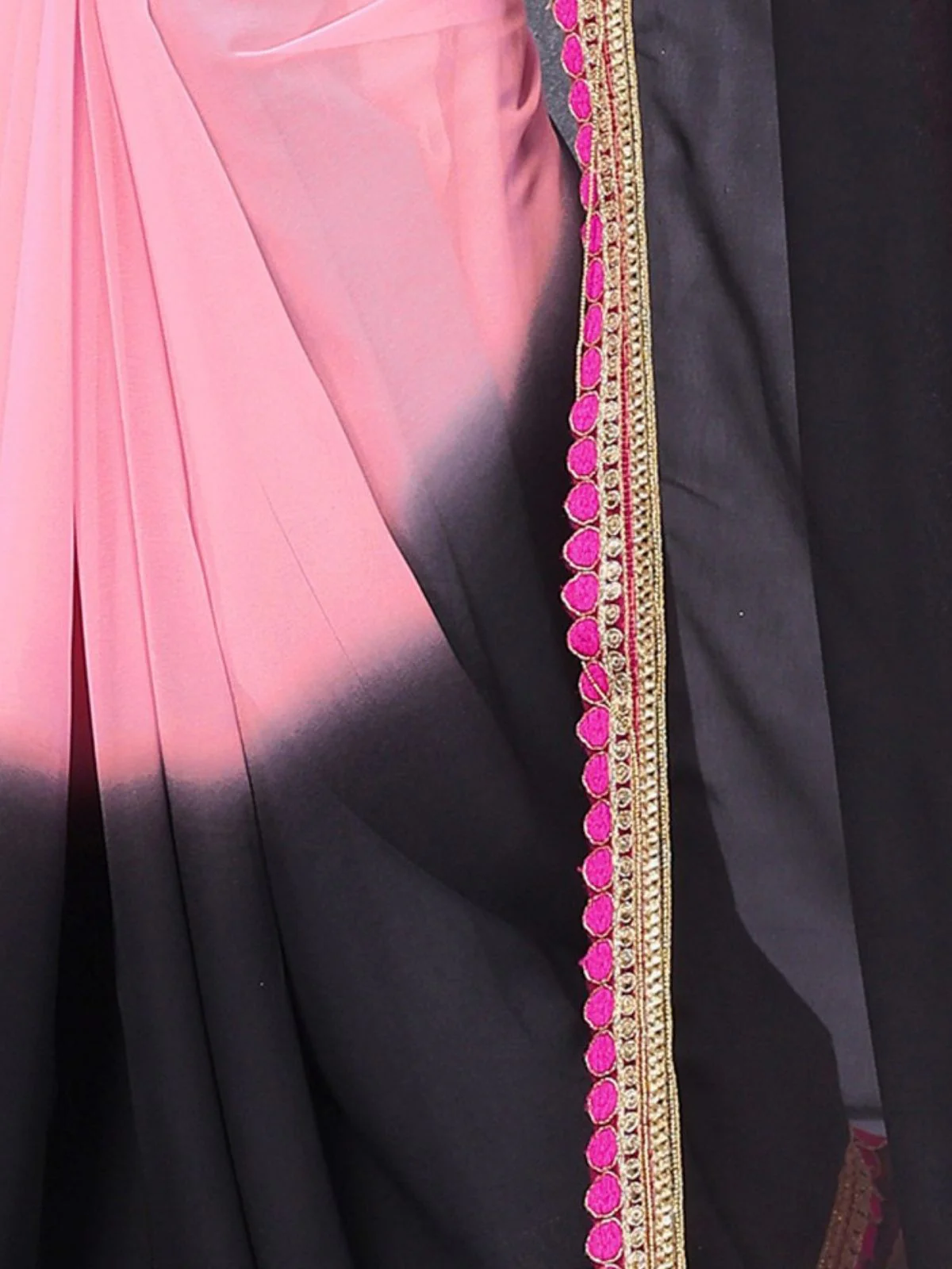 Odette Peach And Black Georgette Lace Work Saree With Unstitched Blouse For Women - Image 5