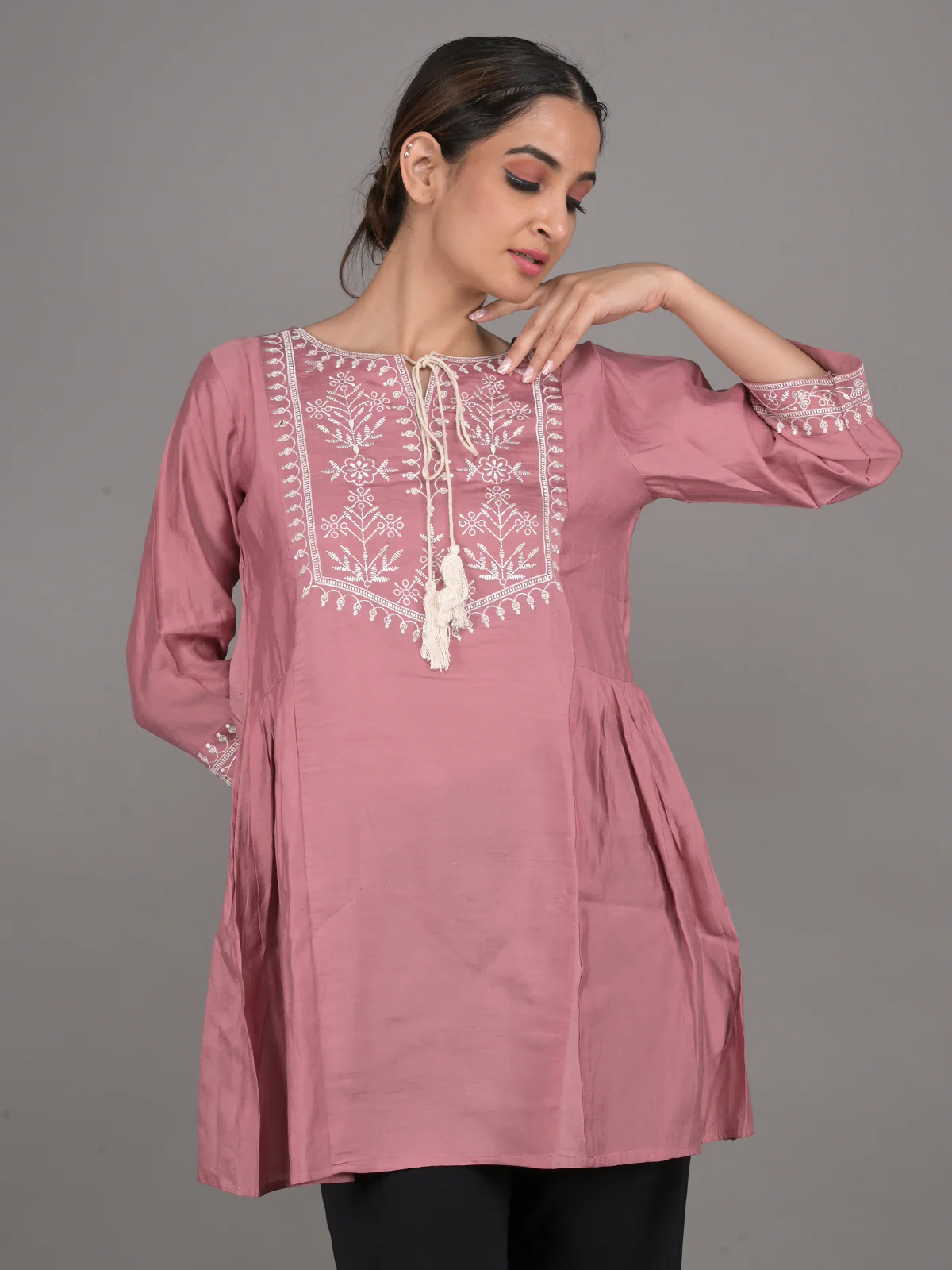 Odette Peach Embroidered Cotton Kurti for Women - Image 2