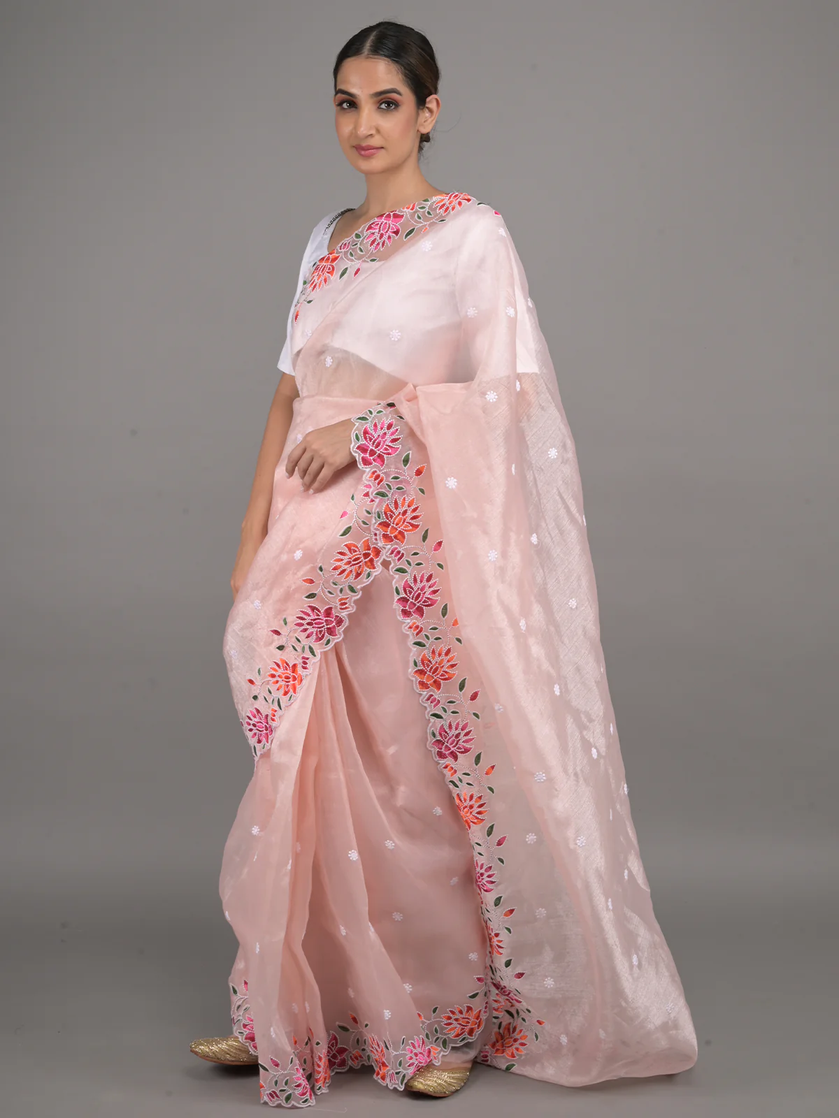 Odette Peach Embroidered Organza Saree With Unstitched Blouse For Women - Image 2