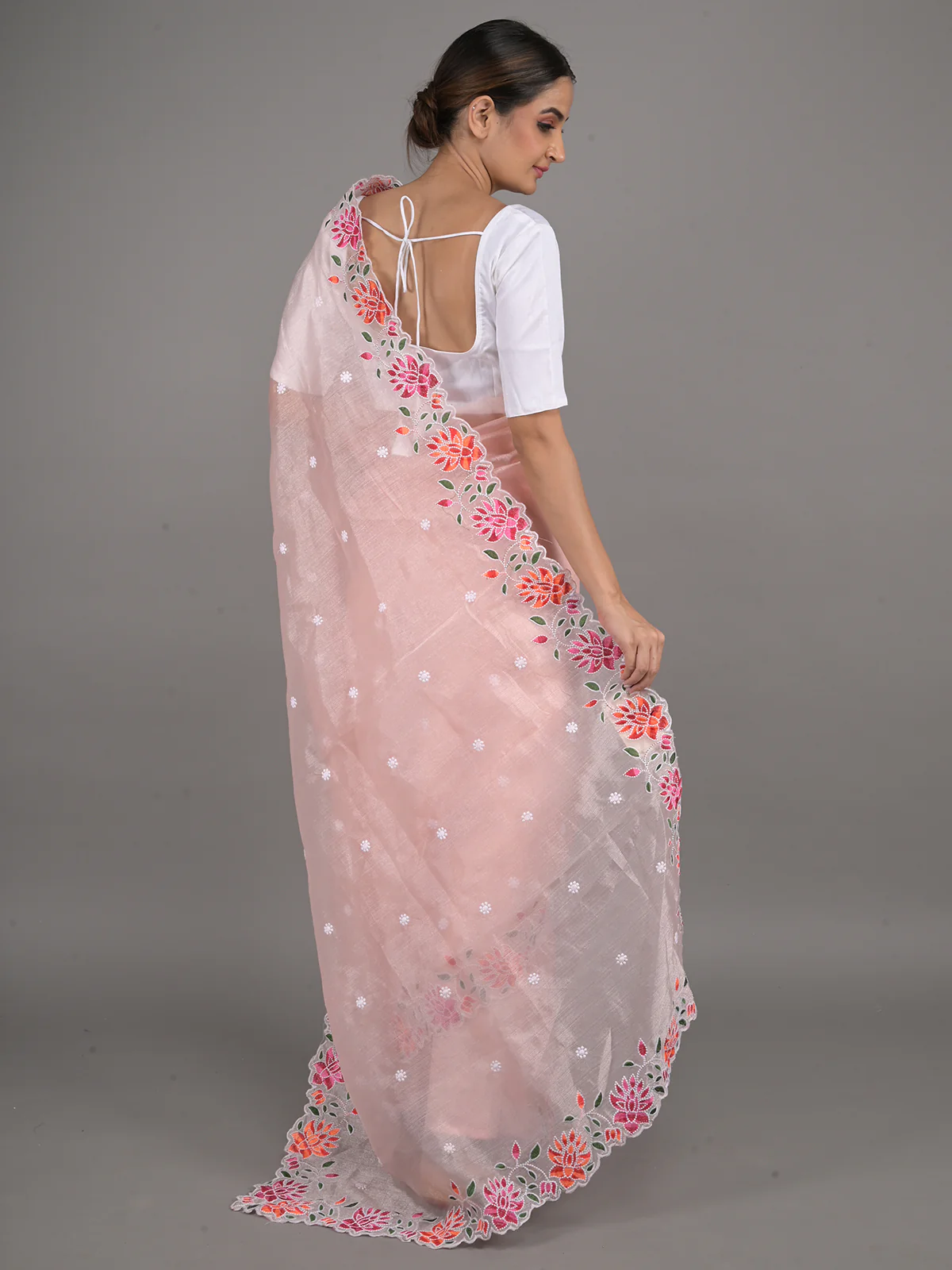 Odette Peach Embroidered Organza Saree With Unstitched Blouse For Women - Image 3