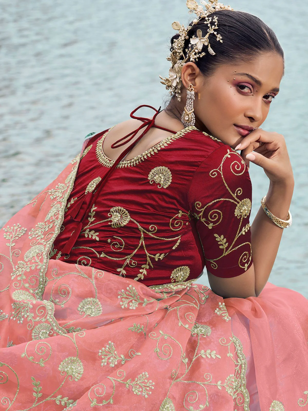 Odette Peach Embroidered Organza Saree With Unstitched Blouse For Women - Image 3