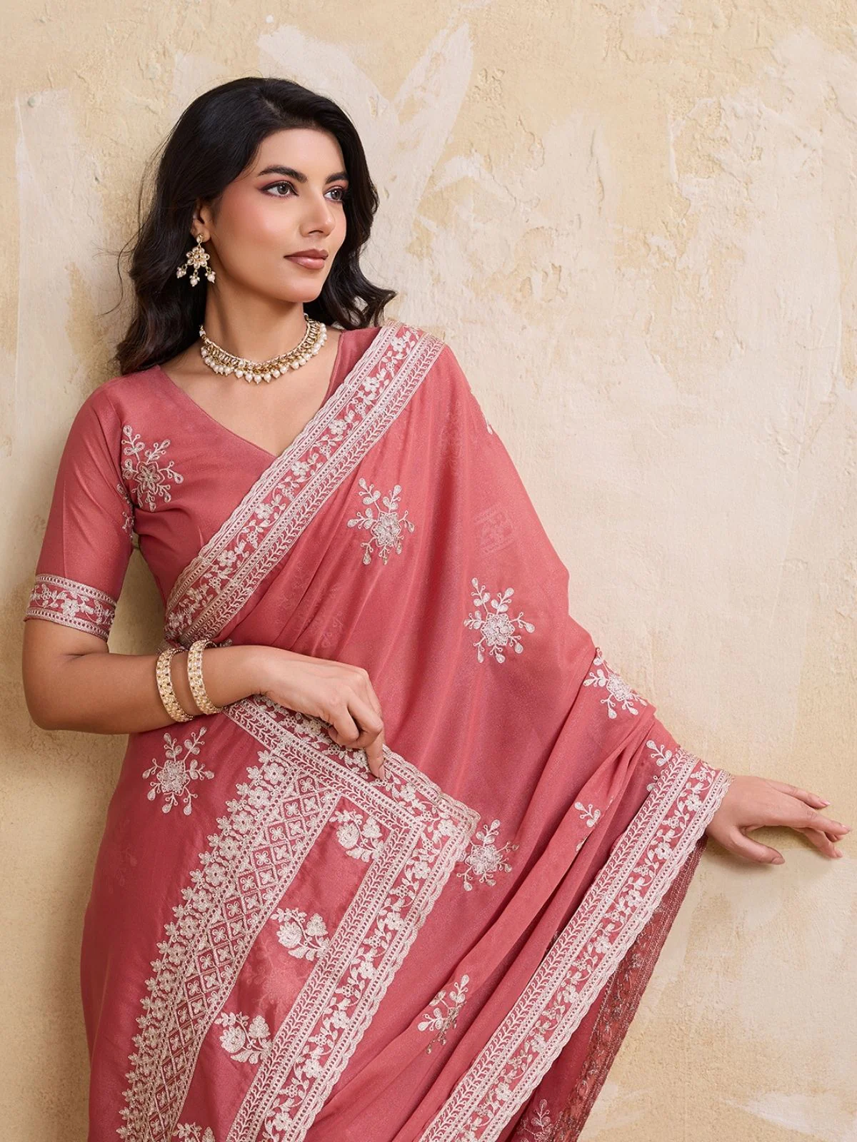 Odette Peach Georgette Printed Saree For Women - Image 4