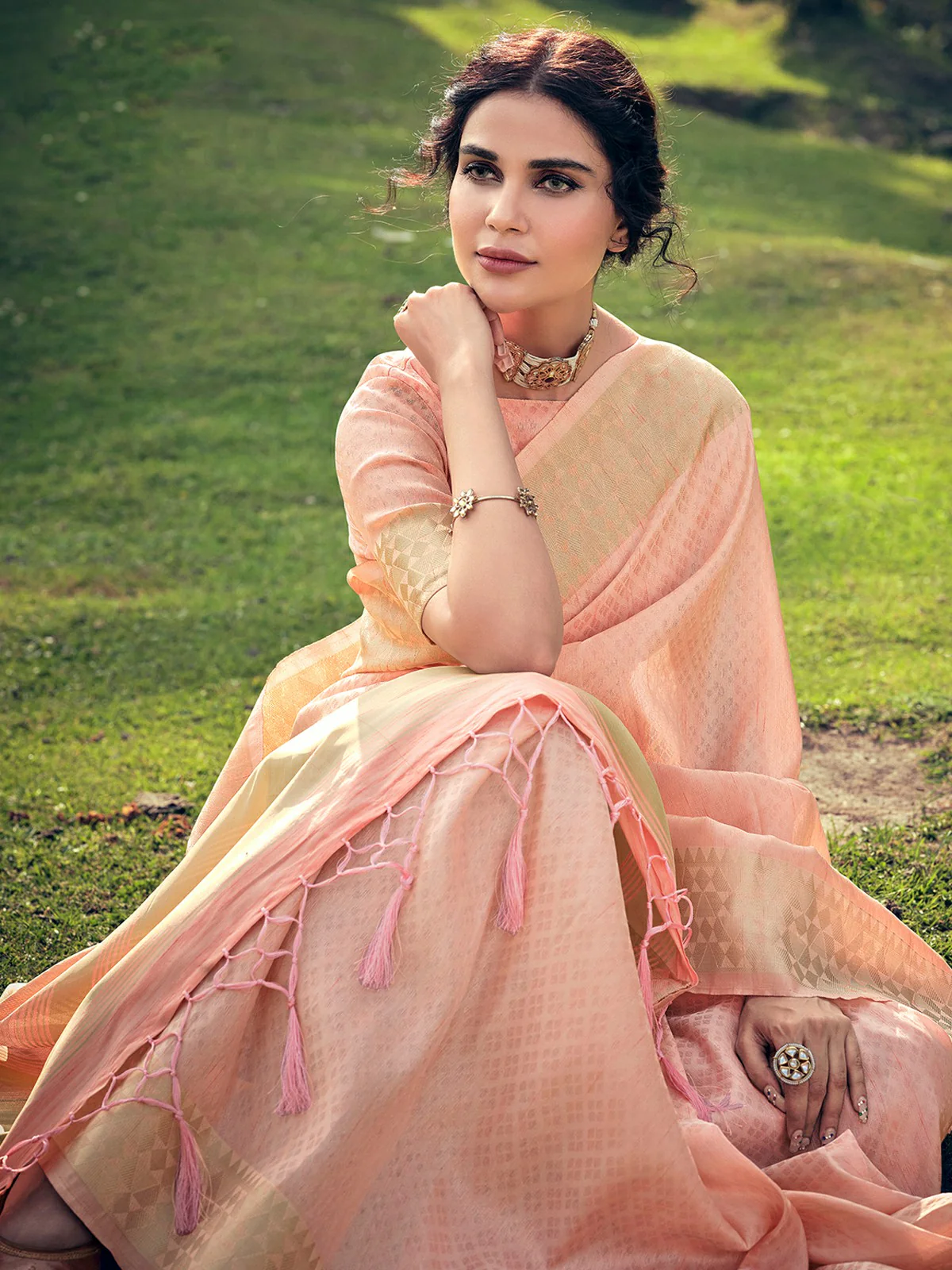 Odette Peach Linen Tissue Saree for Women With Unstitched Blouse - Image 2