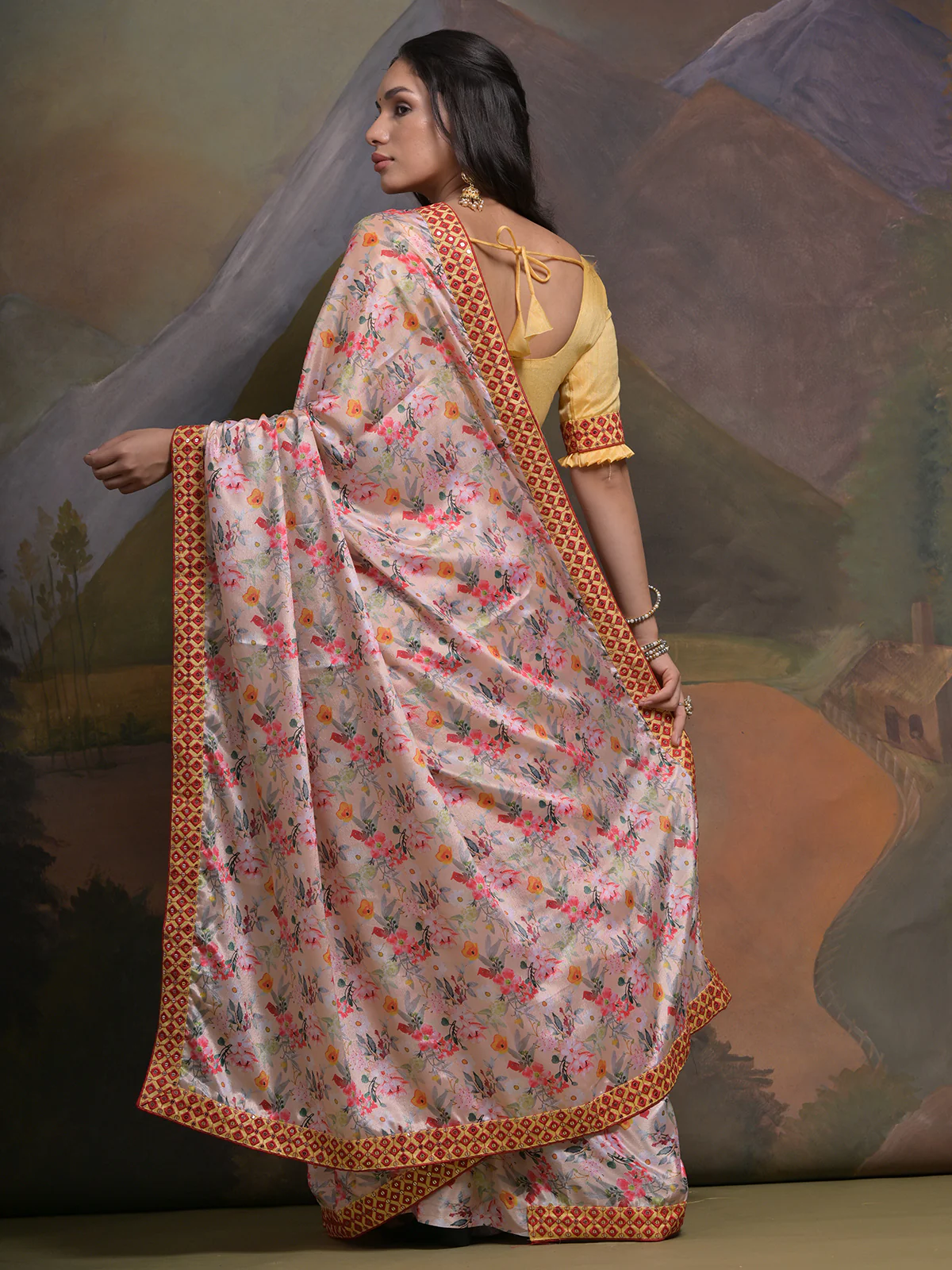 Odette Pink Printed Chiffon Saree With Unstitched Blouse For Women - Image 4