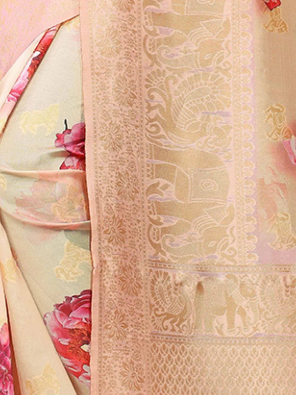 Odette Peach Silk Blend Floral Printed Saree For Women - Image 5